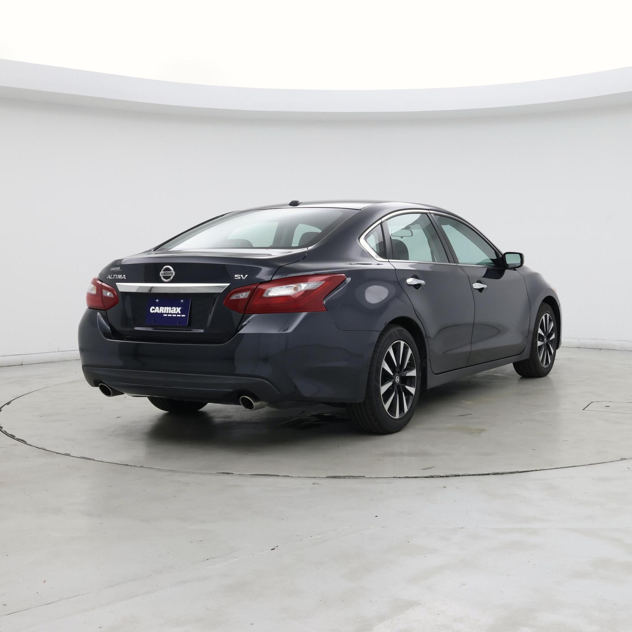 Thumbnail: 2018 Nissan Altima - 8