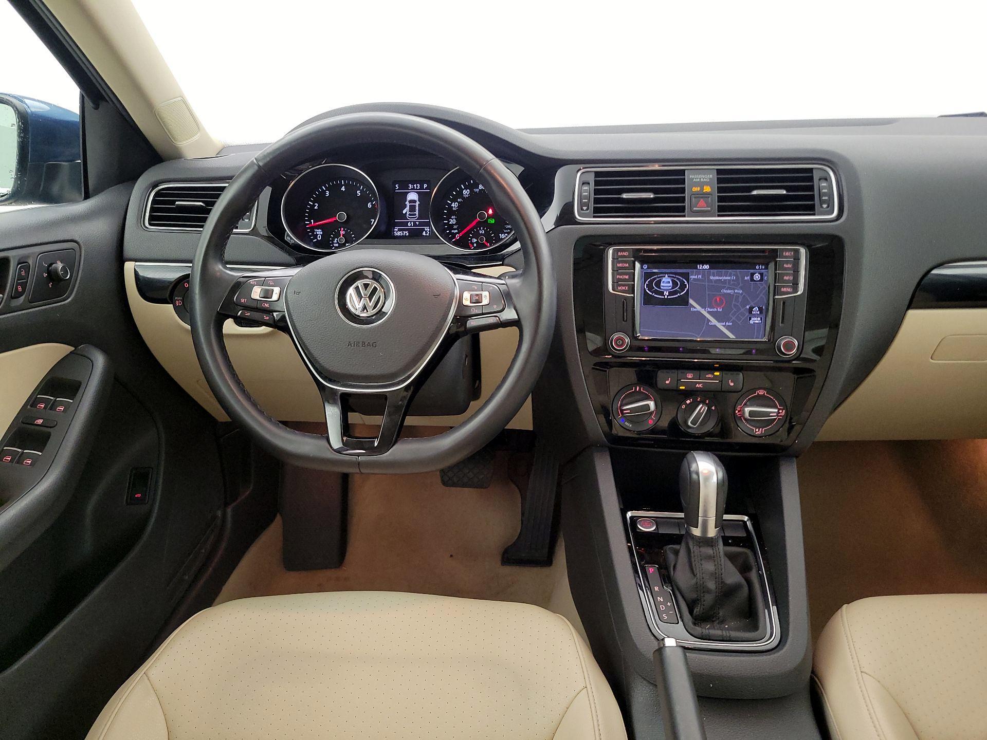 Thumbnail: 2016 Volkswagen Jetta - 10