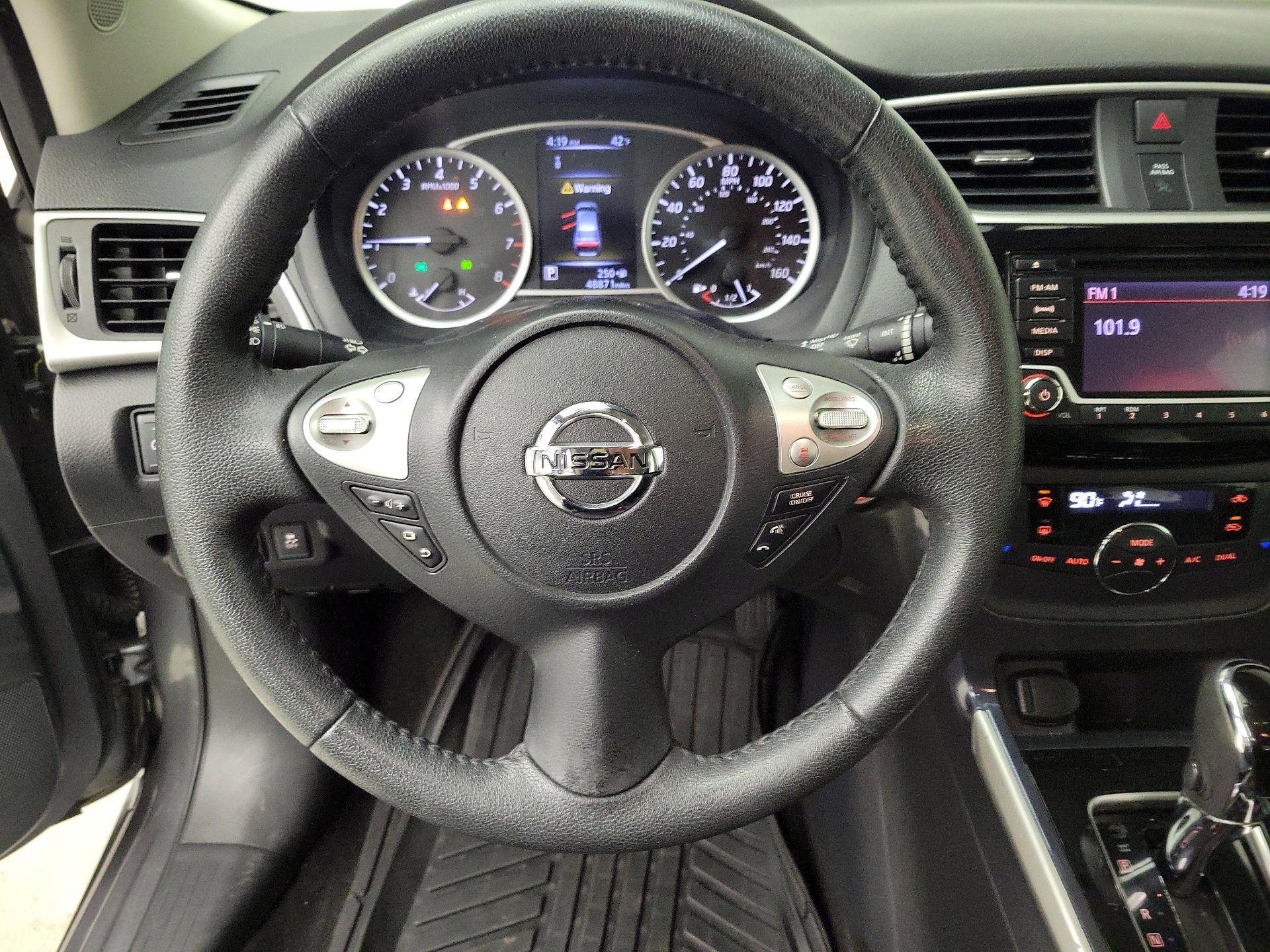 Thumbnail: 2018 Nissan Sentra - 10