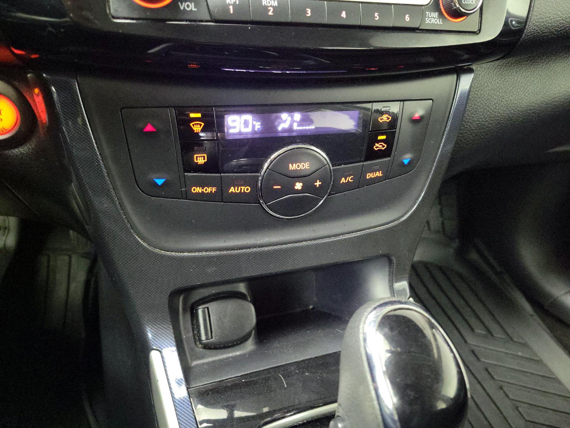 Thumbnail: 2018 Nissan Sentra - 15