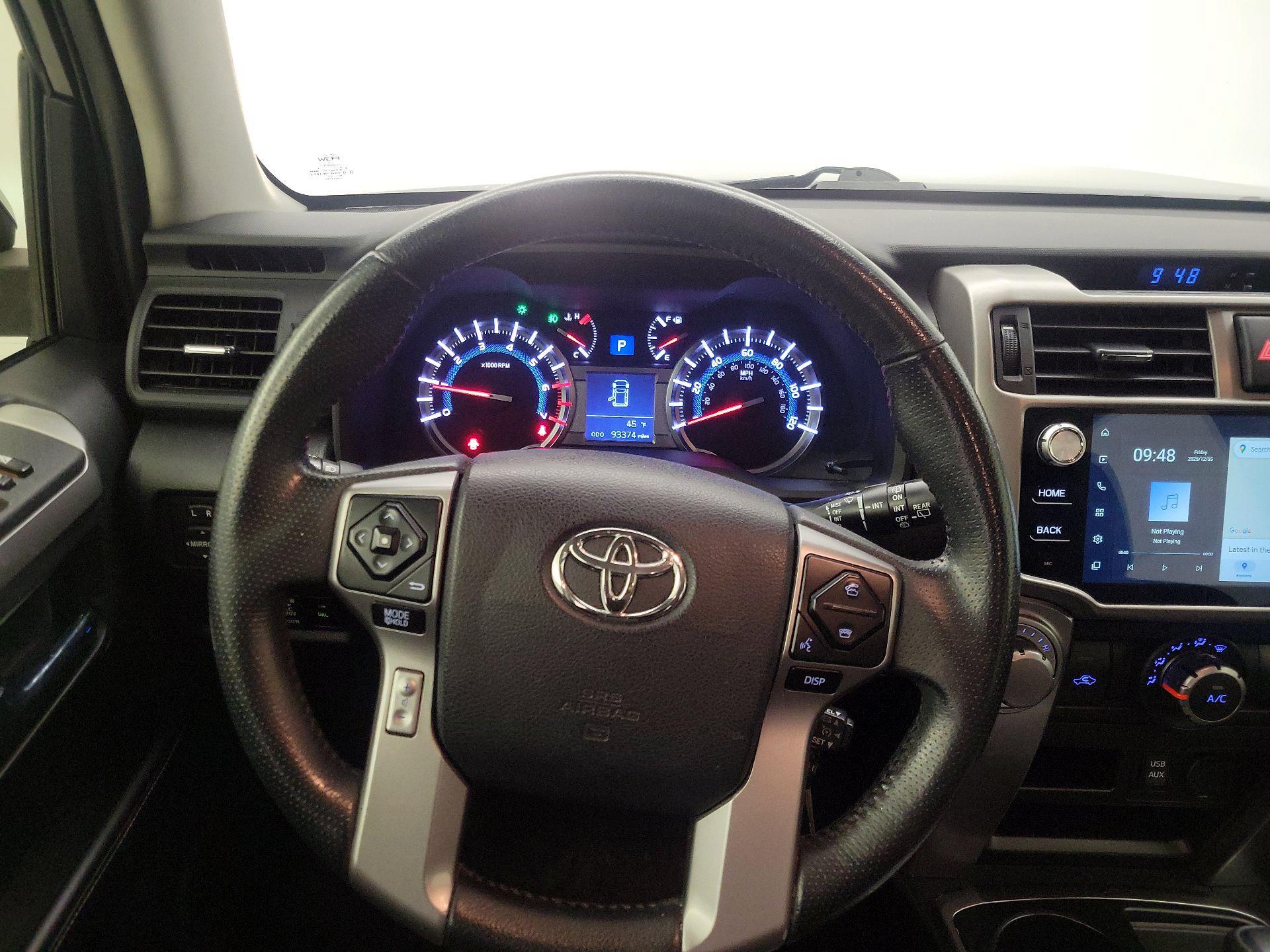 Thumbnail: 2017 Toyota 4Runner - 10