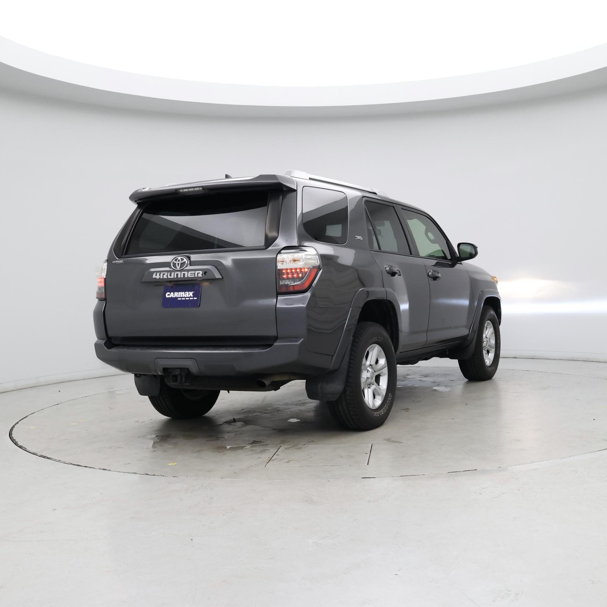 Thumbnail: 2017 Toyota 4Runner - 8