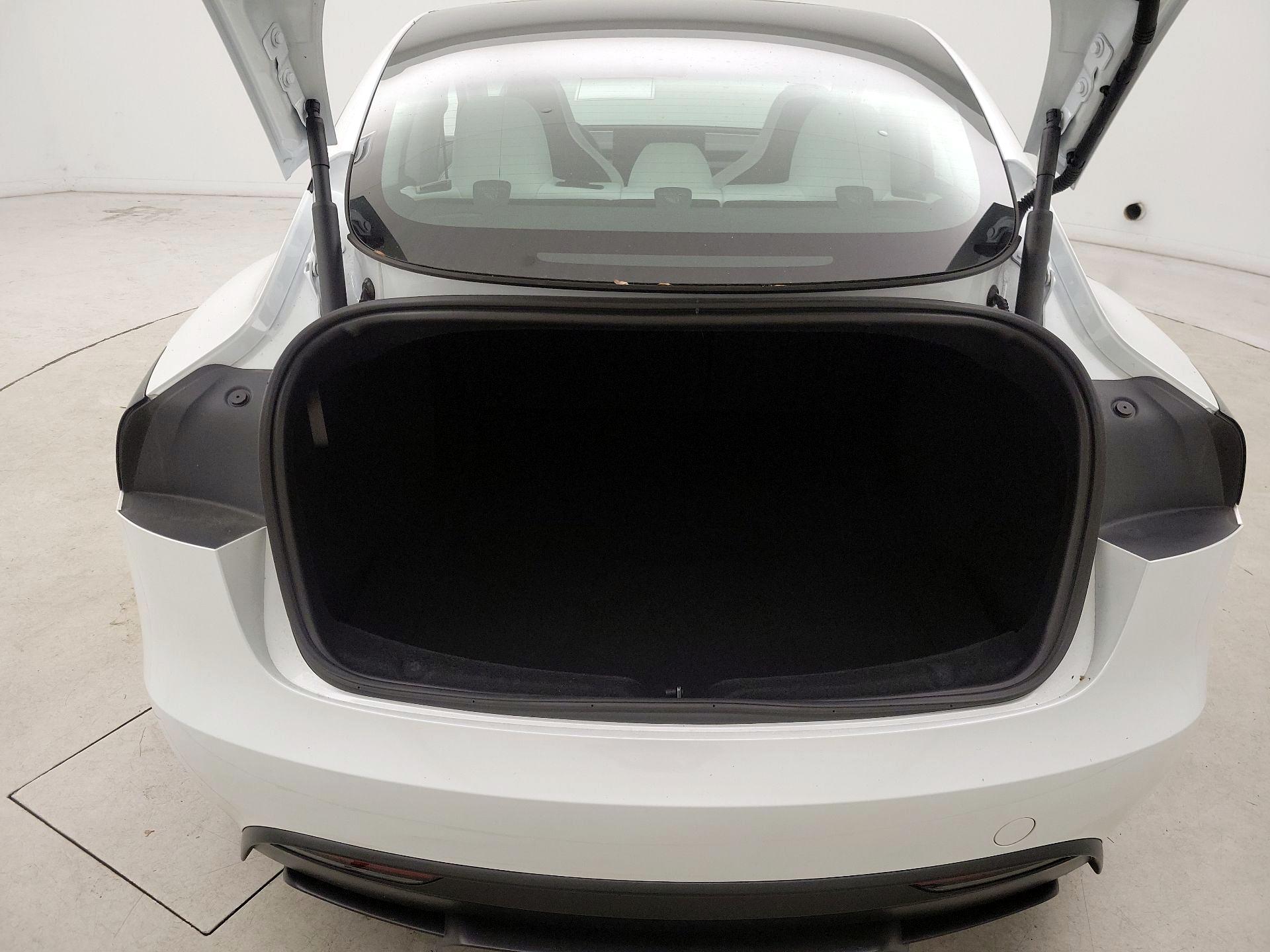 Thumbnail: 2025 Tesla Model 3 - 19