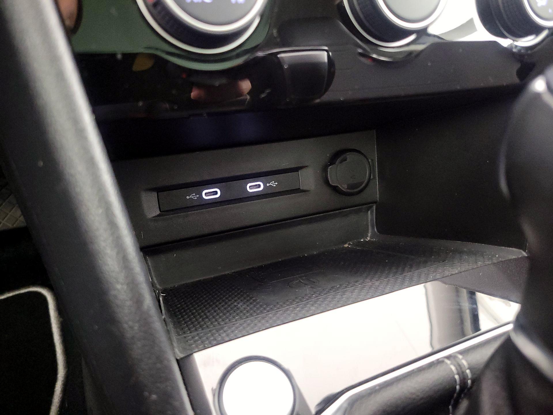 Thumbnail: 2023 Volkswagen Taos - 18