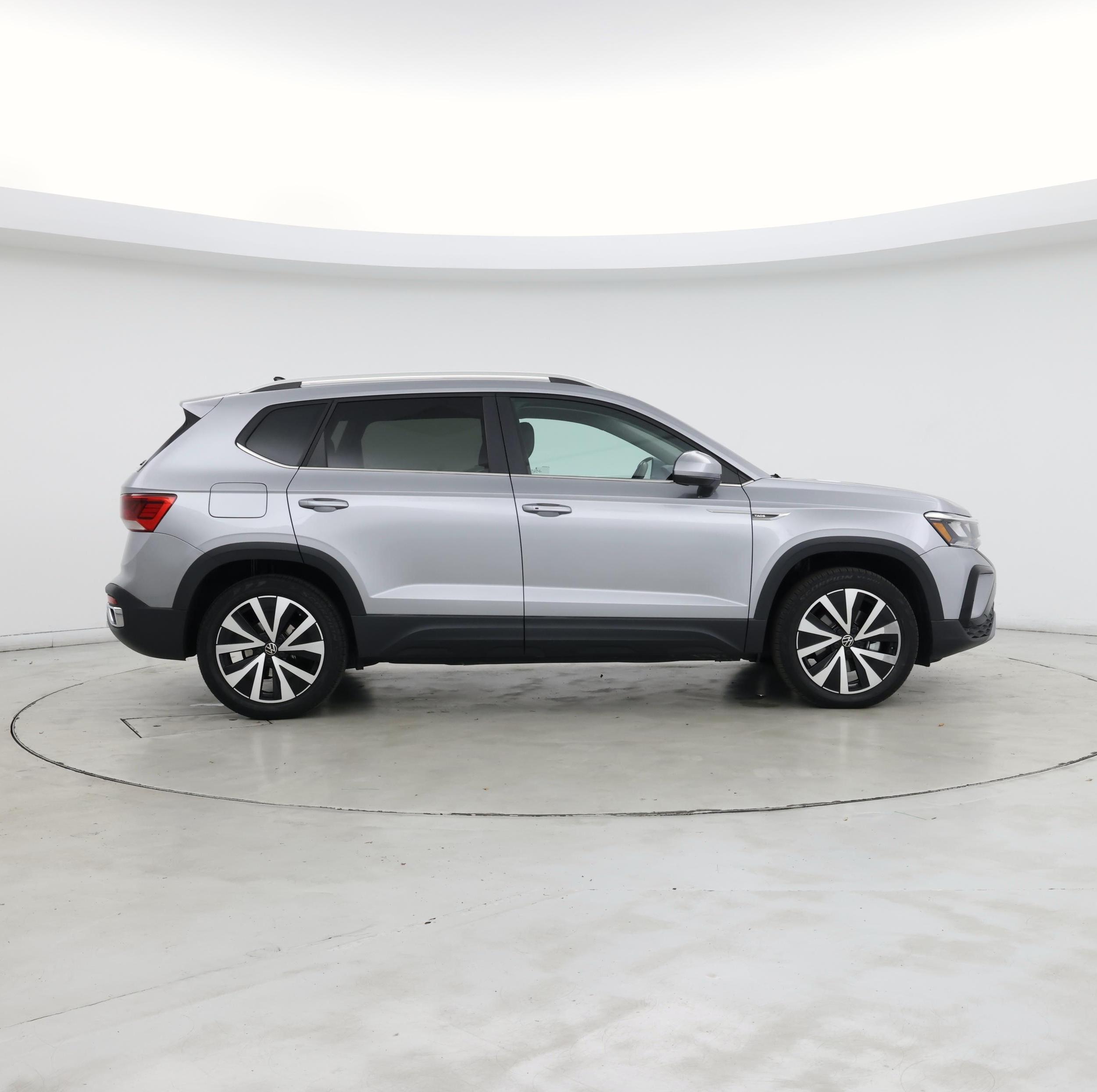 Thumbnail: 2023 Volkswagen Taos - 7