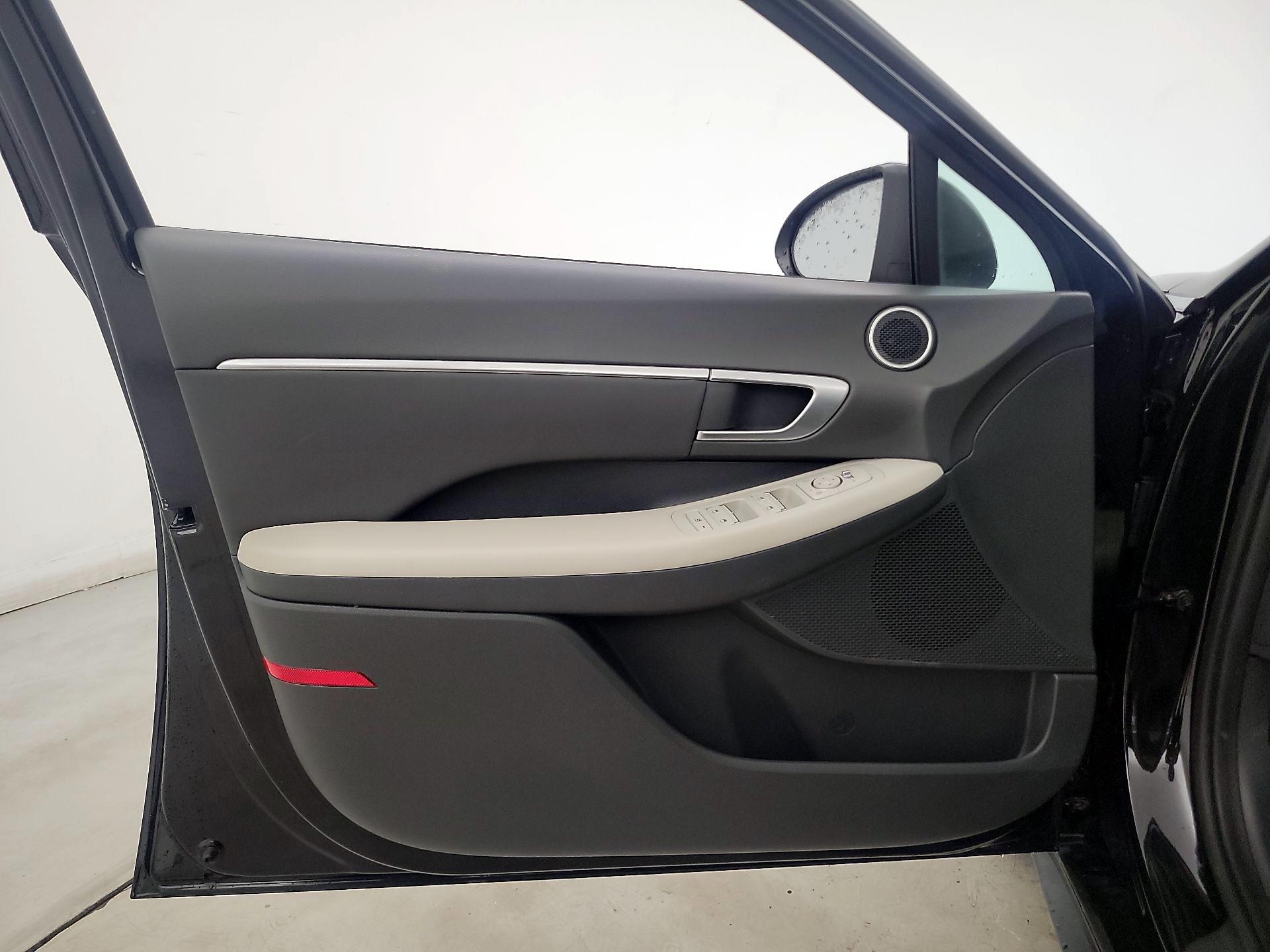 Thumbnail: 2022 Hyundai Sonata - 12