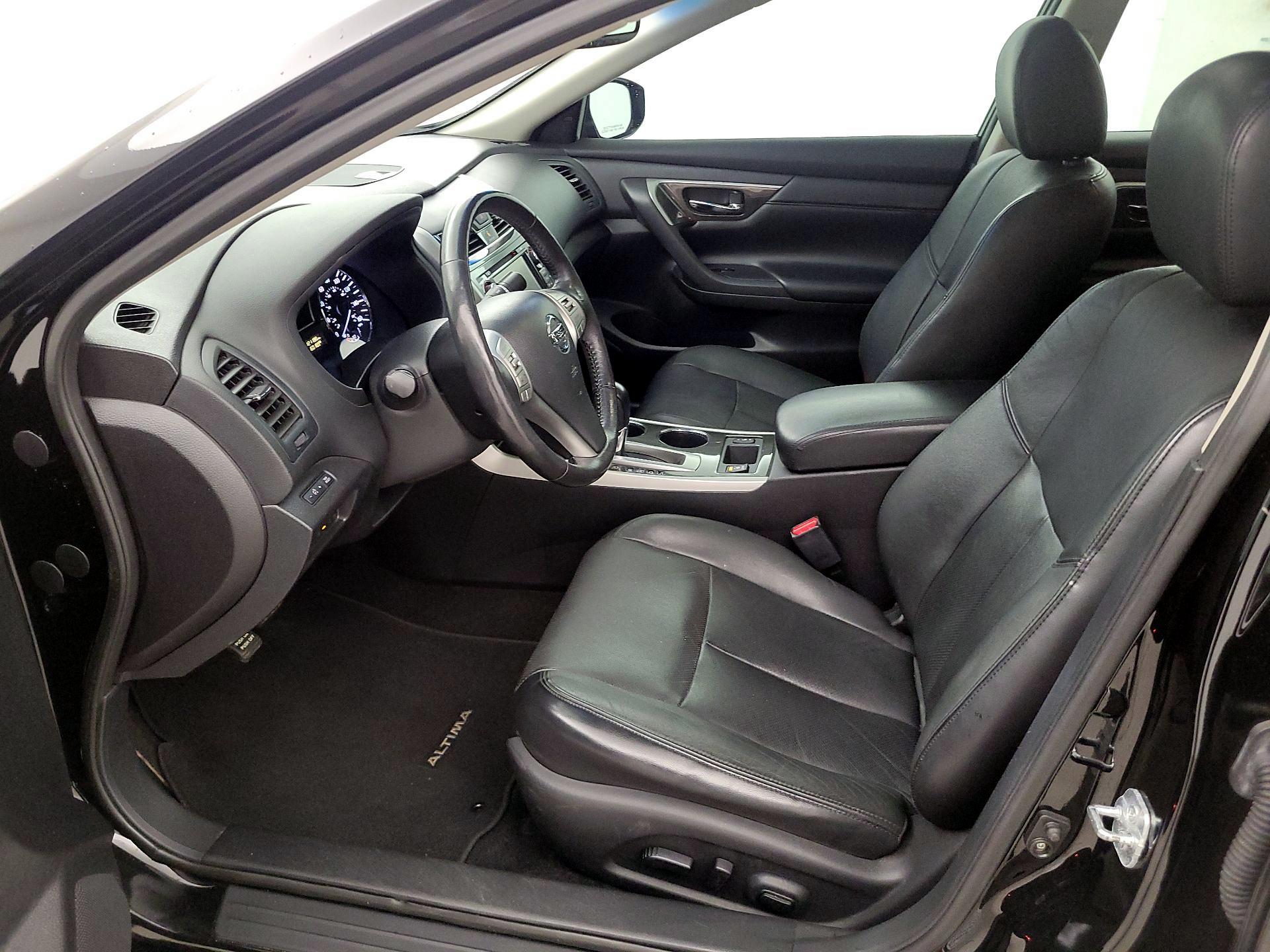 Thumbnail: 2014 Nissan Altima - 11