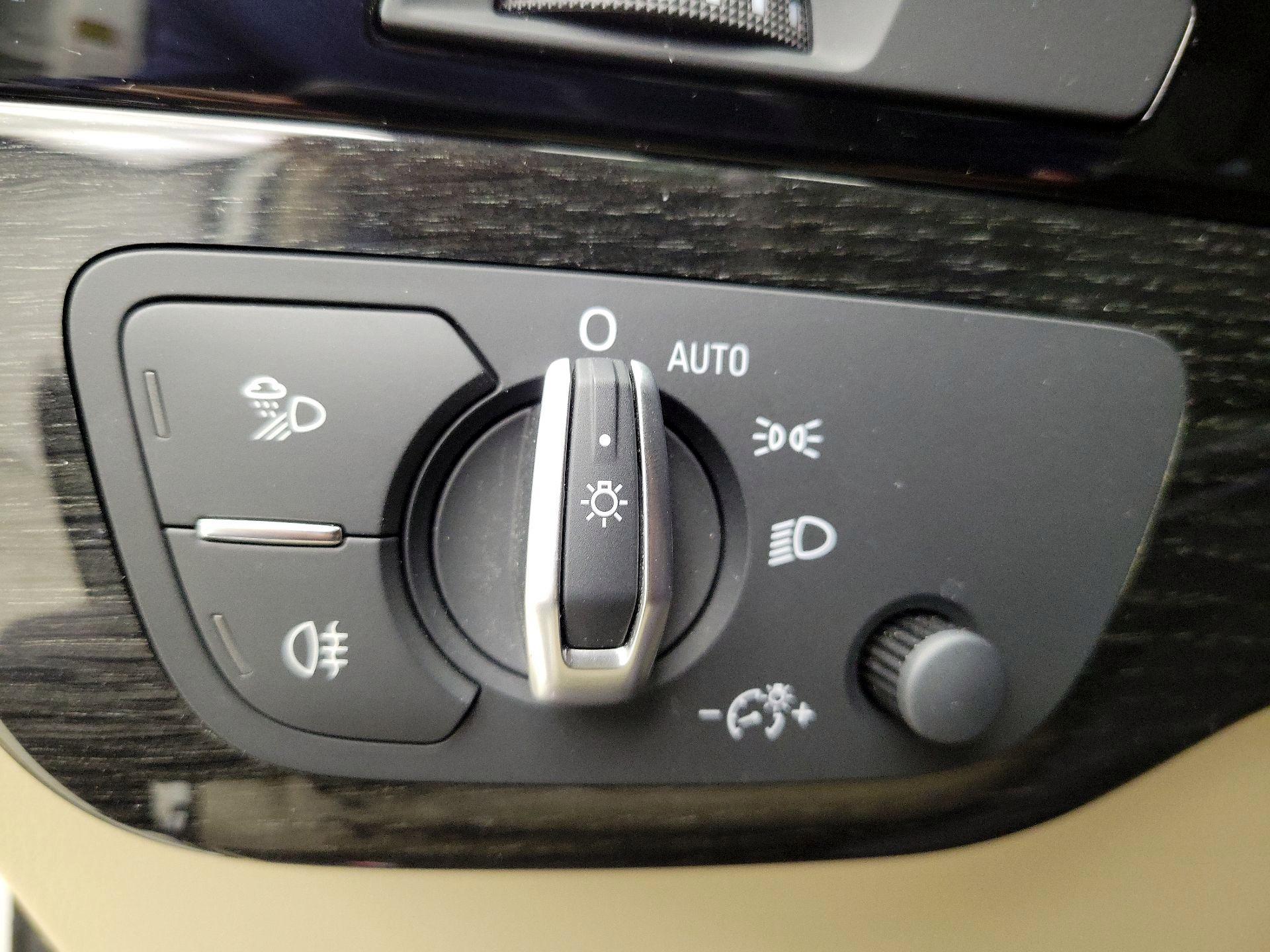 Thumbnail: 2019 Audi Q7 - 13