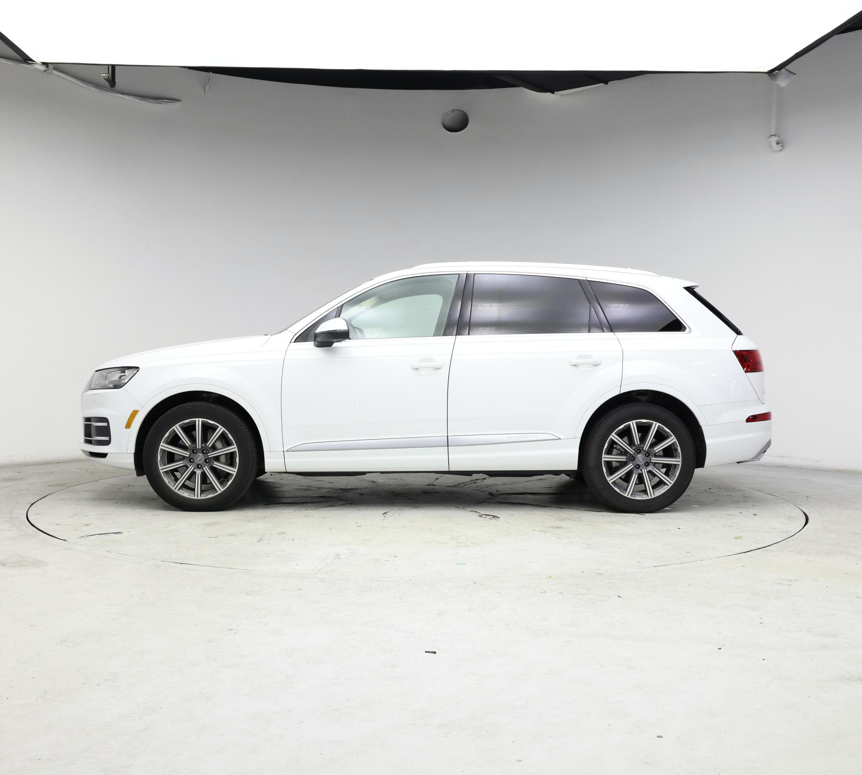 Thumbnail: 2019 Audi Q7 - 3