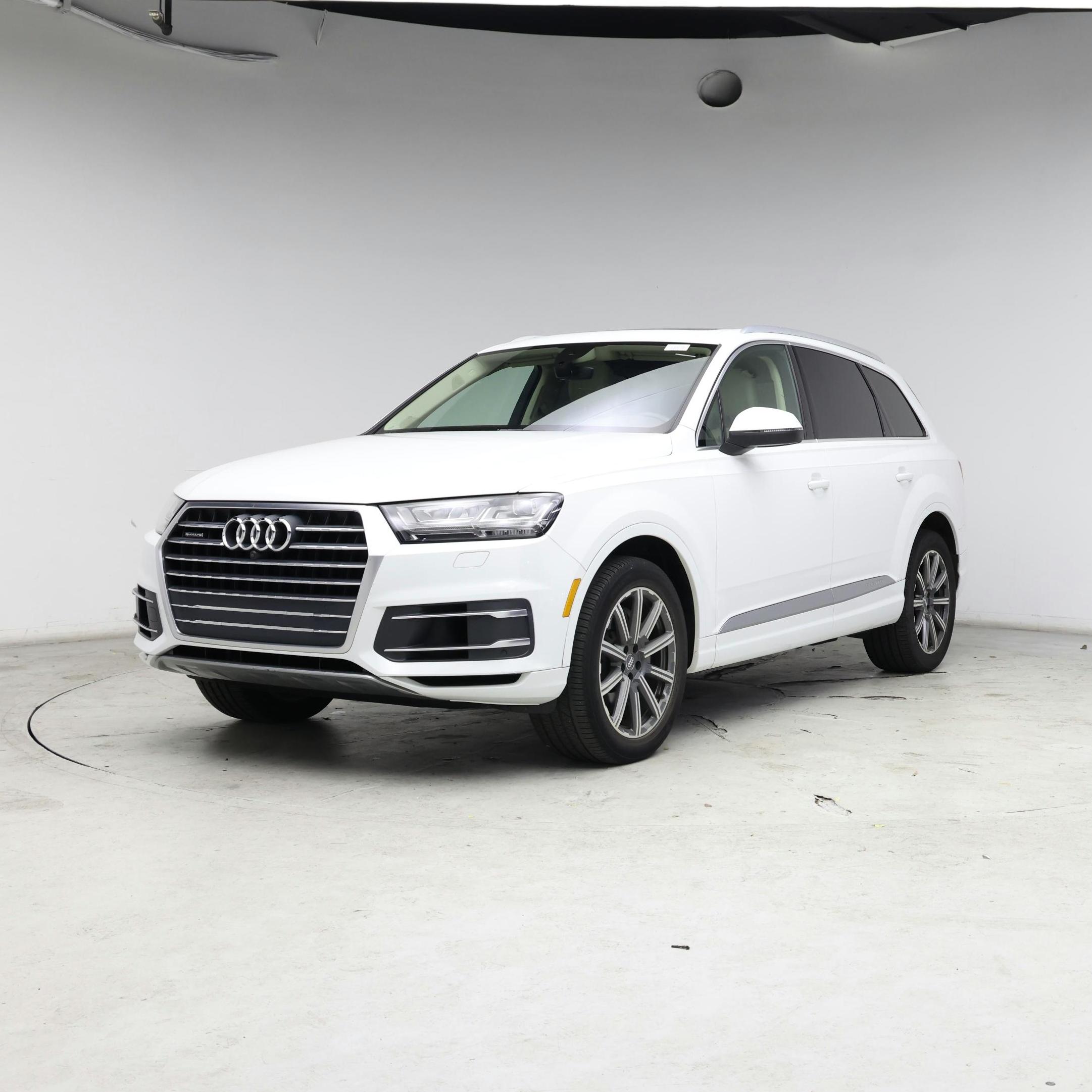 Thumbnail: 2019 Audi Q7 - 4