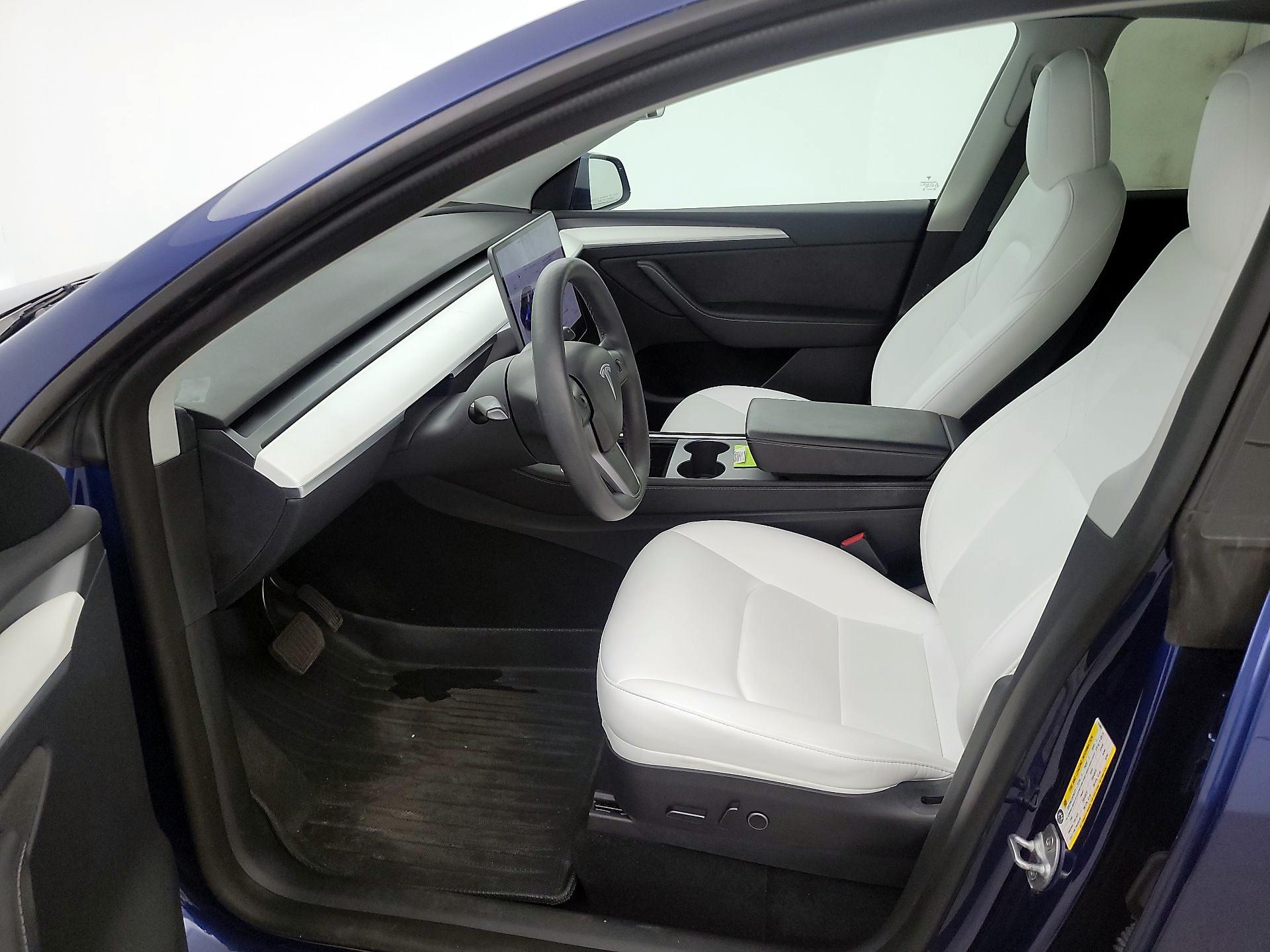 Thumbnail: 2023 Tesla Model Y - 11