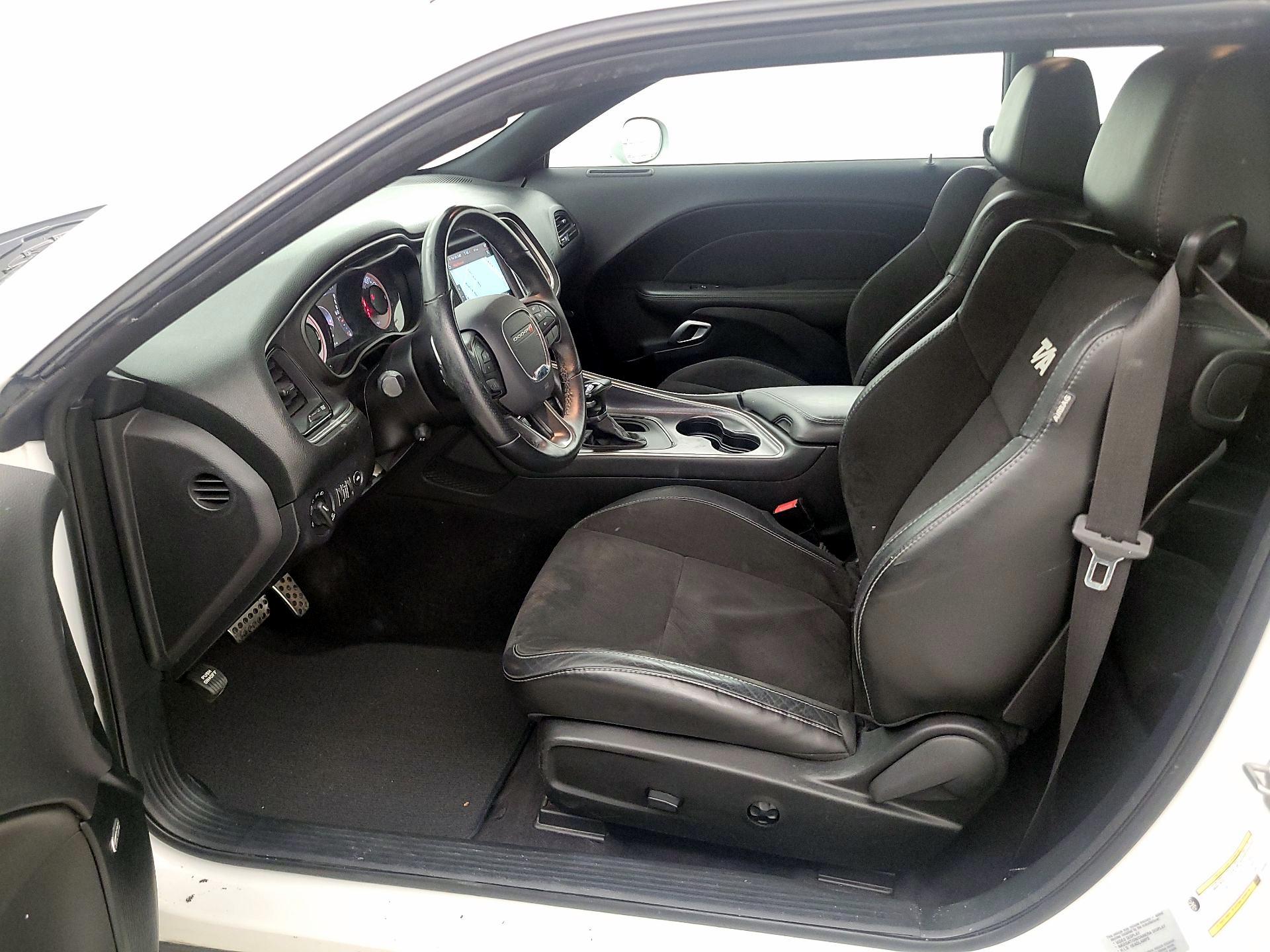 Thumbnail: 2017 Dodge Challenger - 11