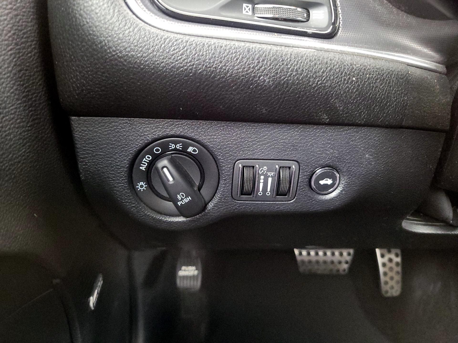 Thumbnail: 2017 Dodge Challenger - 13