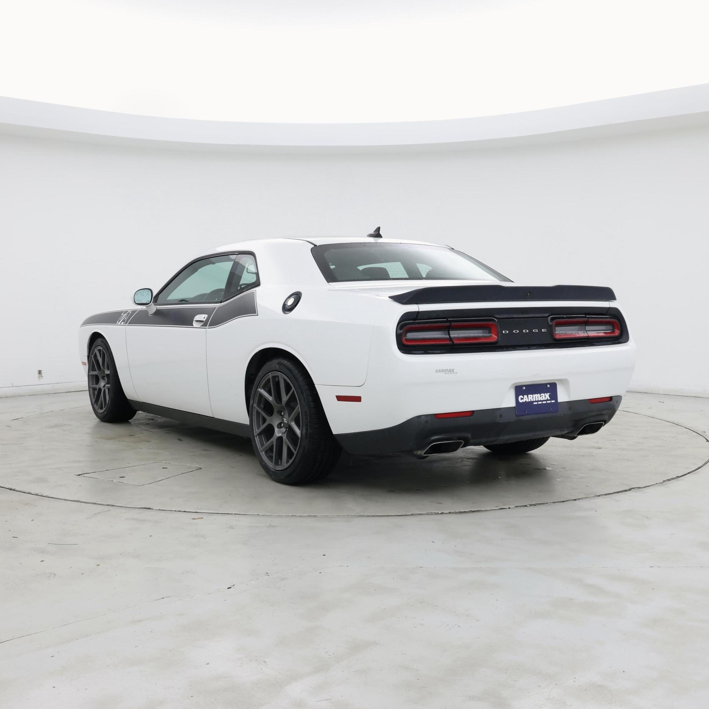 Thumbnail: 2017 Dodge Challenger - 2