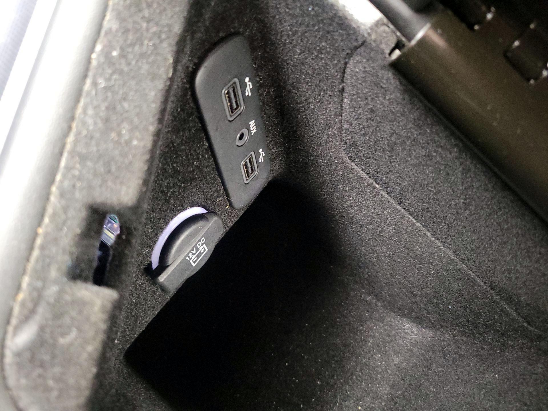 Thumbnail: 2017 Dodge Challenger - 19