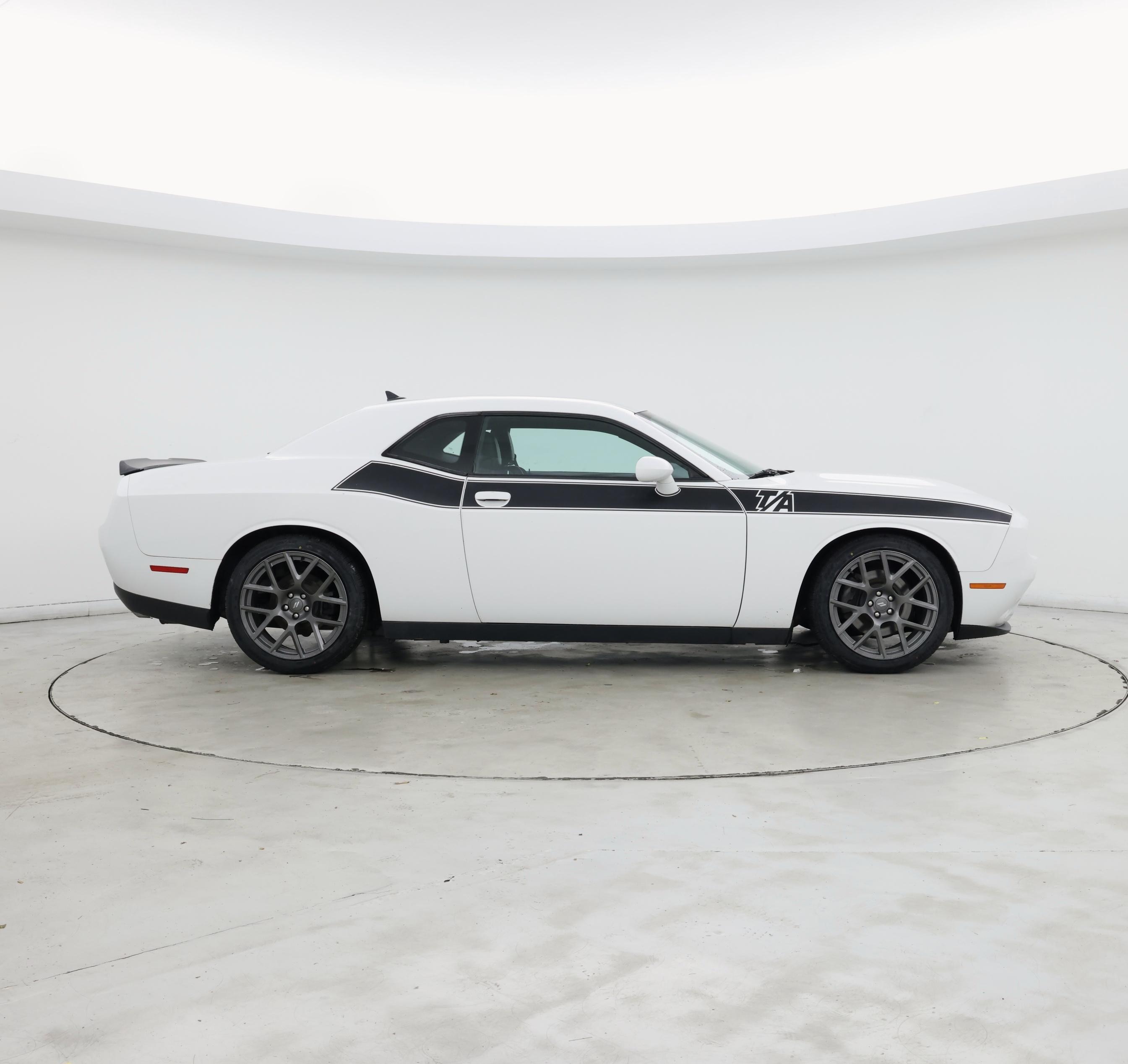 Thumbnail: 2017 Dodge Challenger - 7