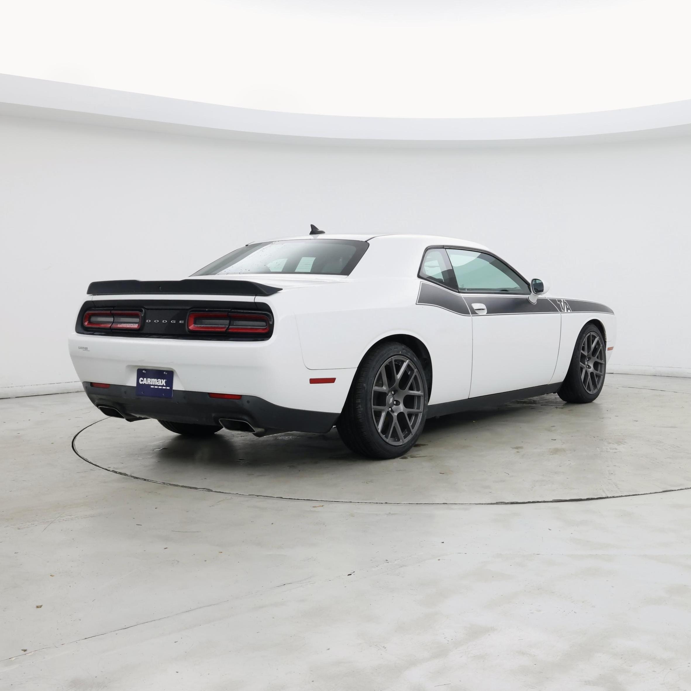 Thumbnail: 2017 Dodge Challenger - 8