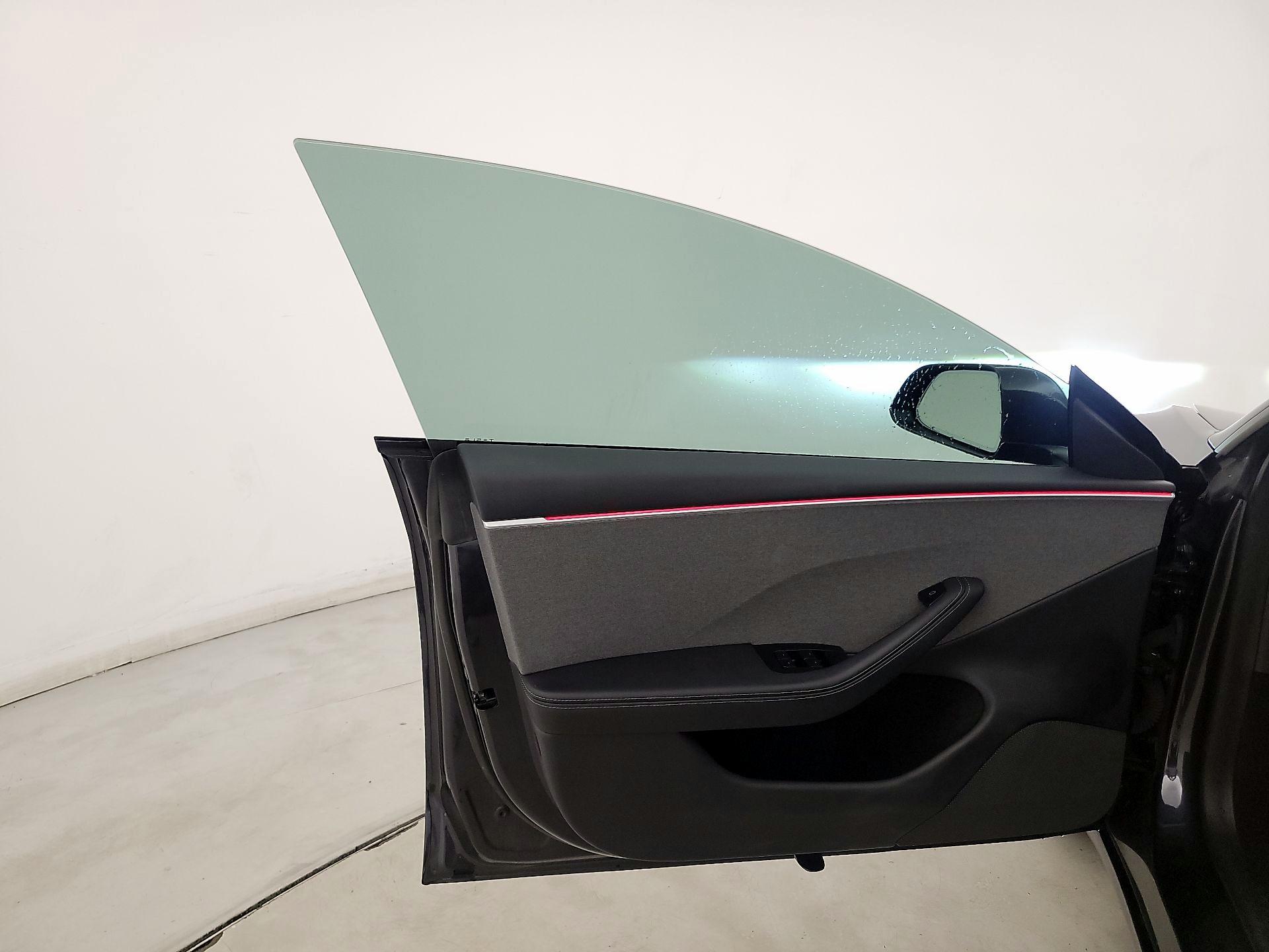 Thumbnail: 2024 Tesla Model 3 - 12