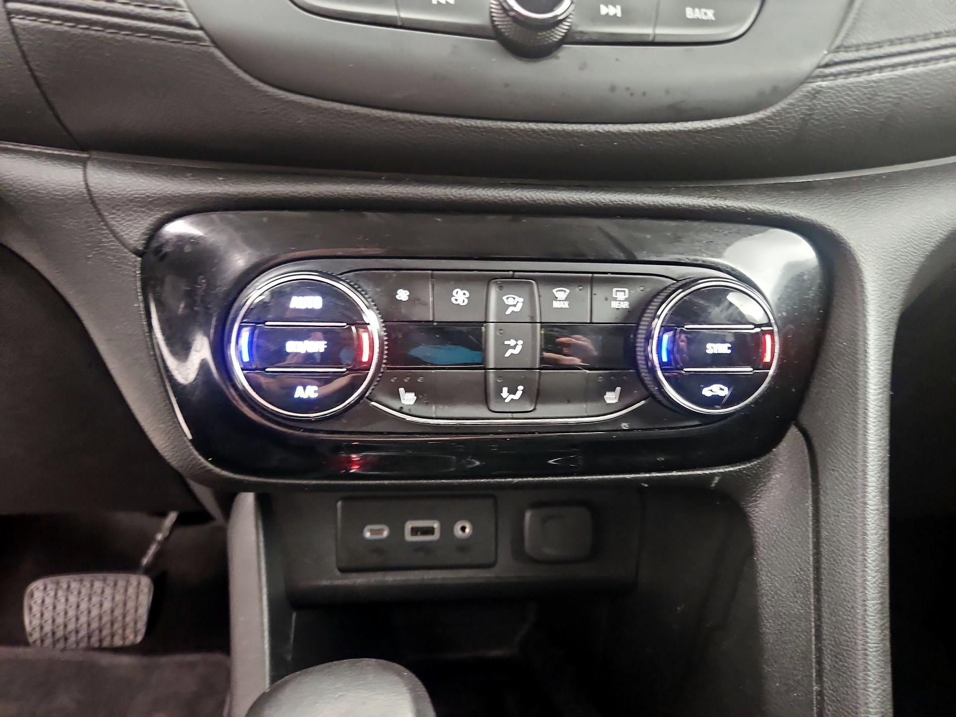 Thumbnail: 2022 Buick Encore GX - 16