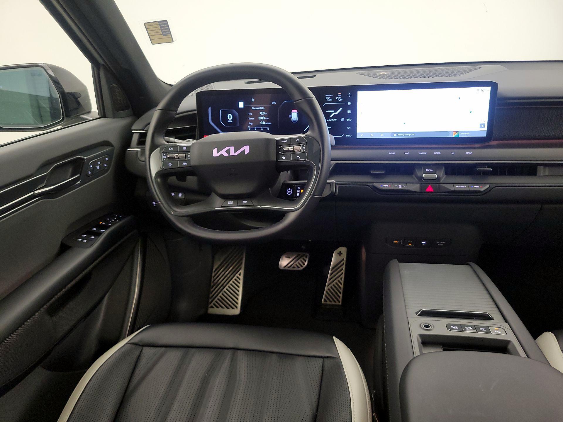 Thumbnail: 2024 Kia EV9 - 10