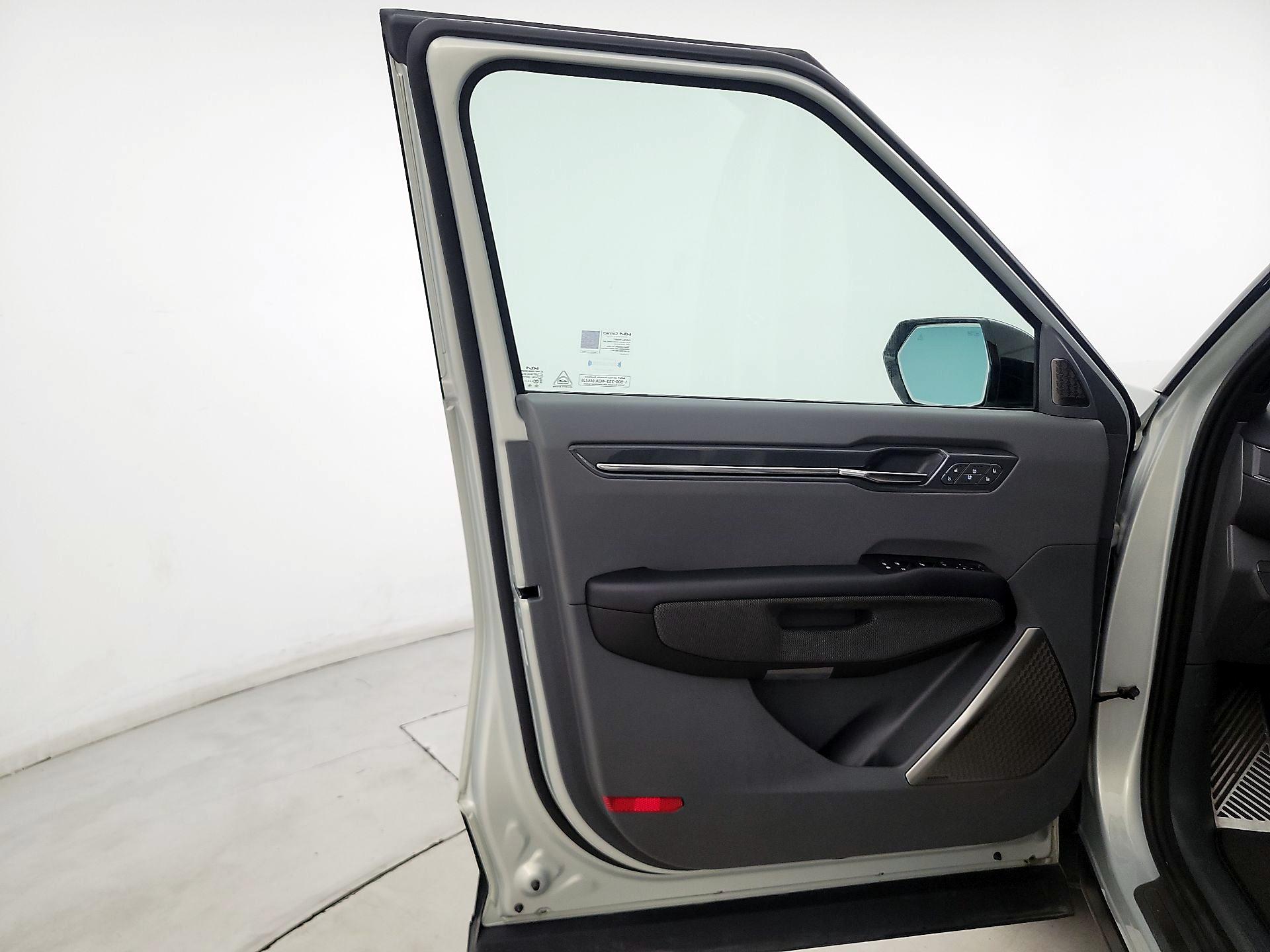 Thumbnail: 2024 Kia EV9 - 12