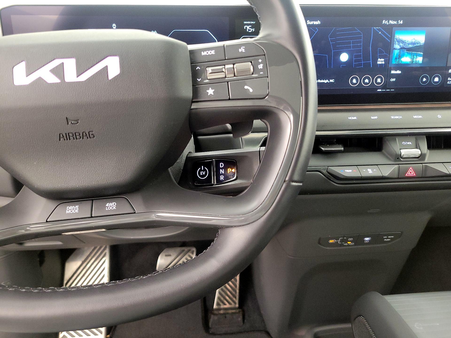 Thumbnail: 2024 Kia EV9 - 18