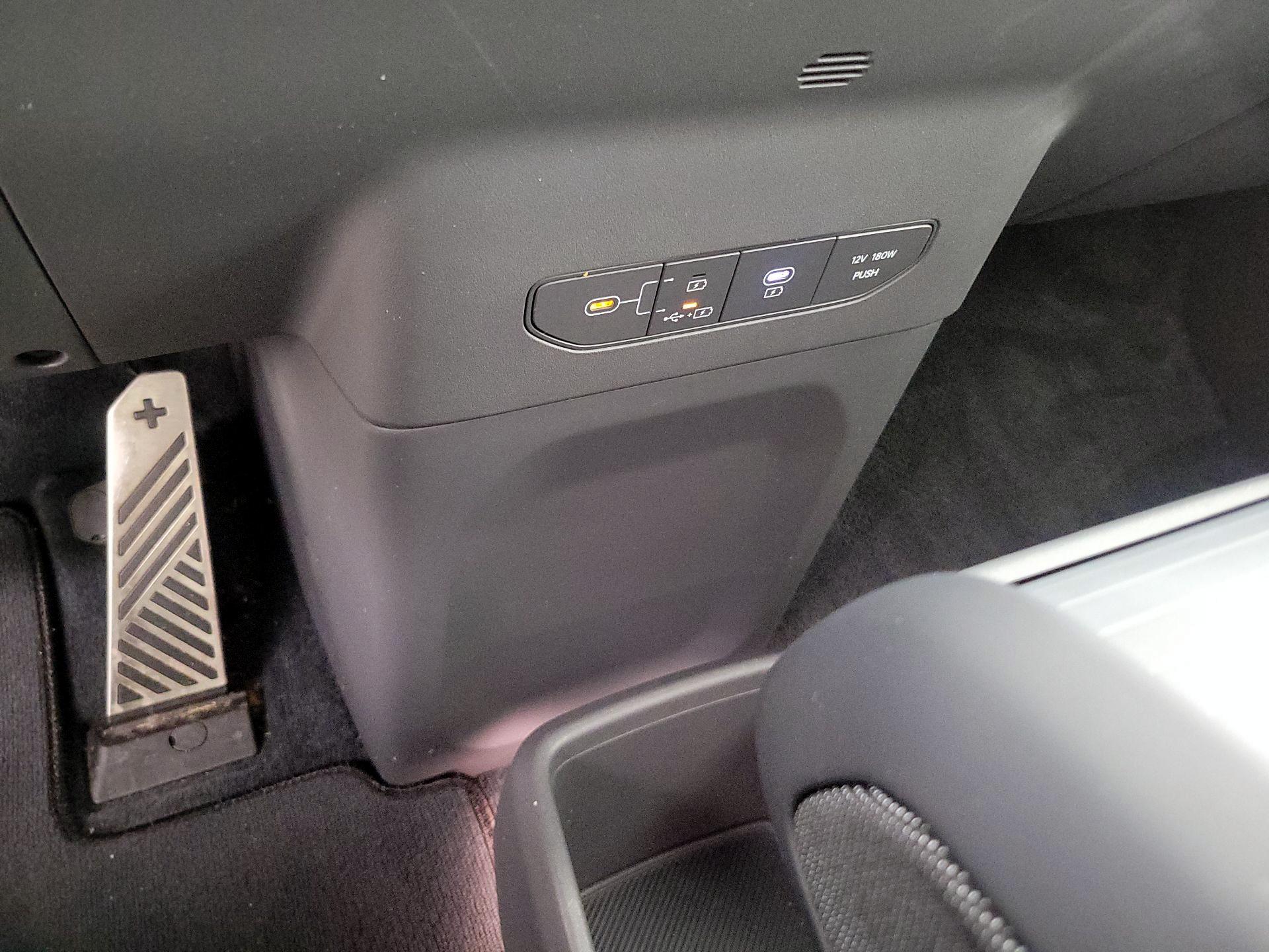 Thumbnail: 2024 Kia EV9 - 19