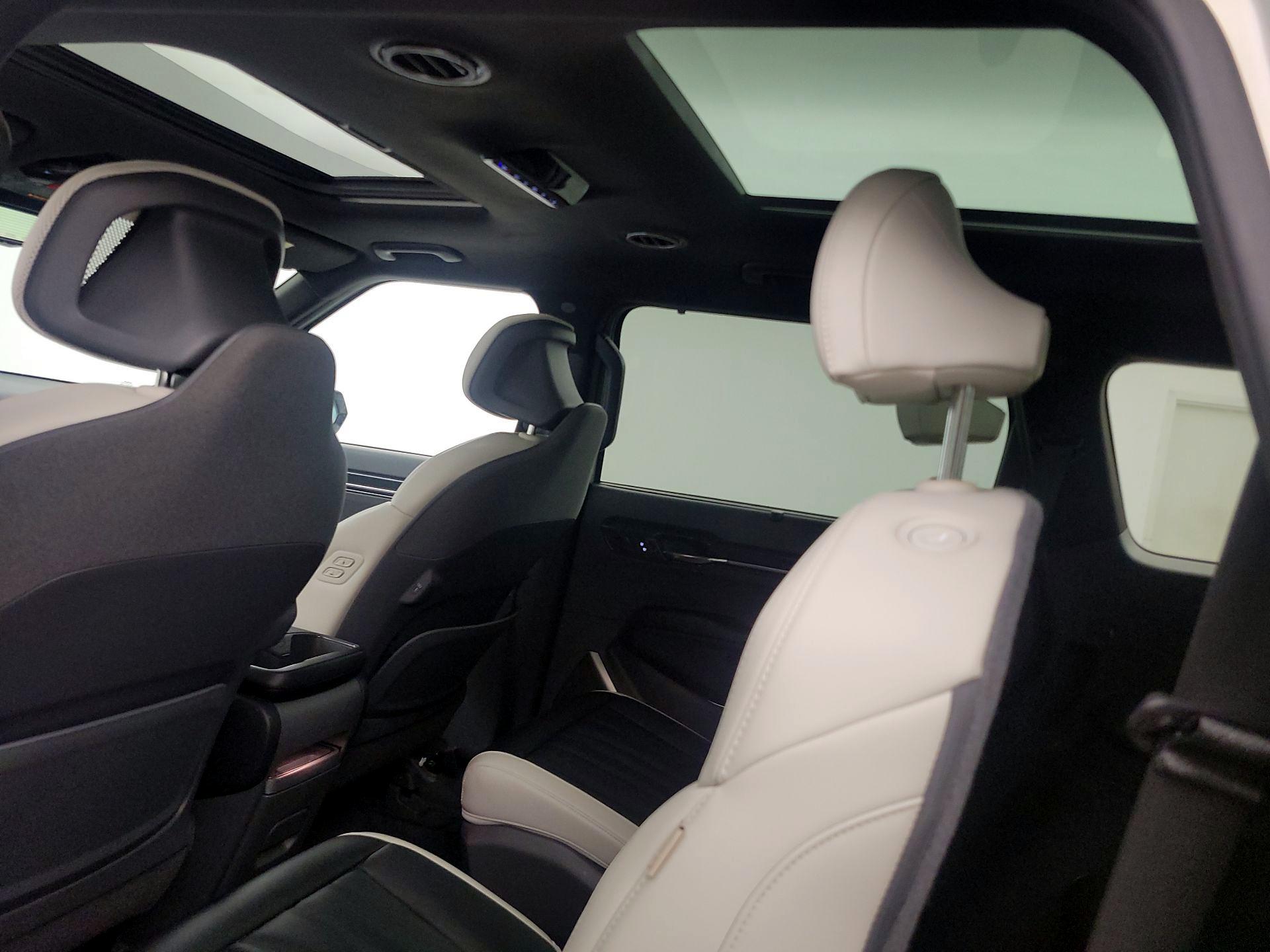 Thumbnail: 2024 Kia EV9 - 20