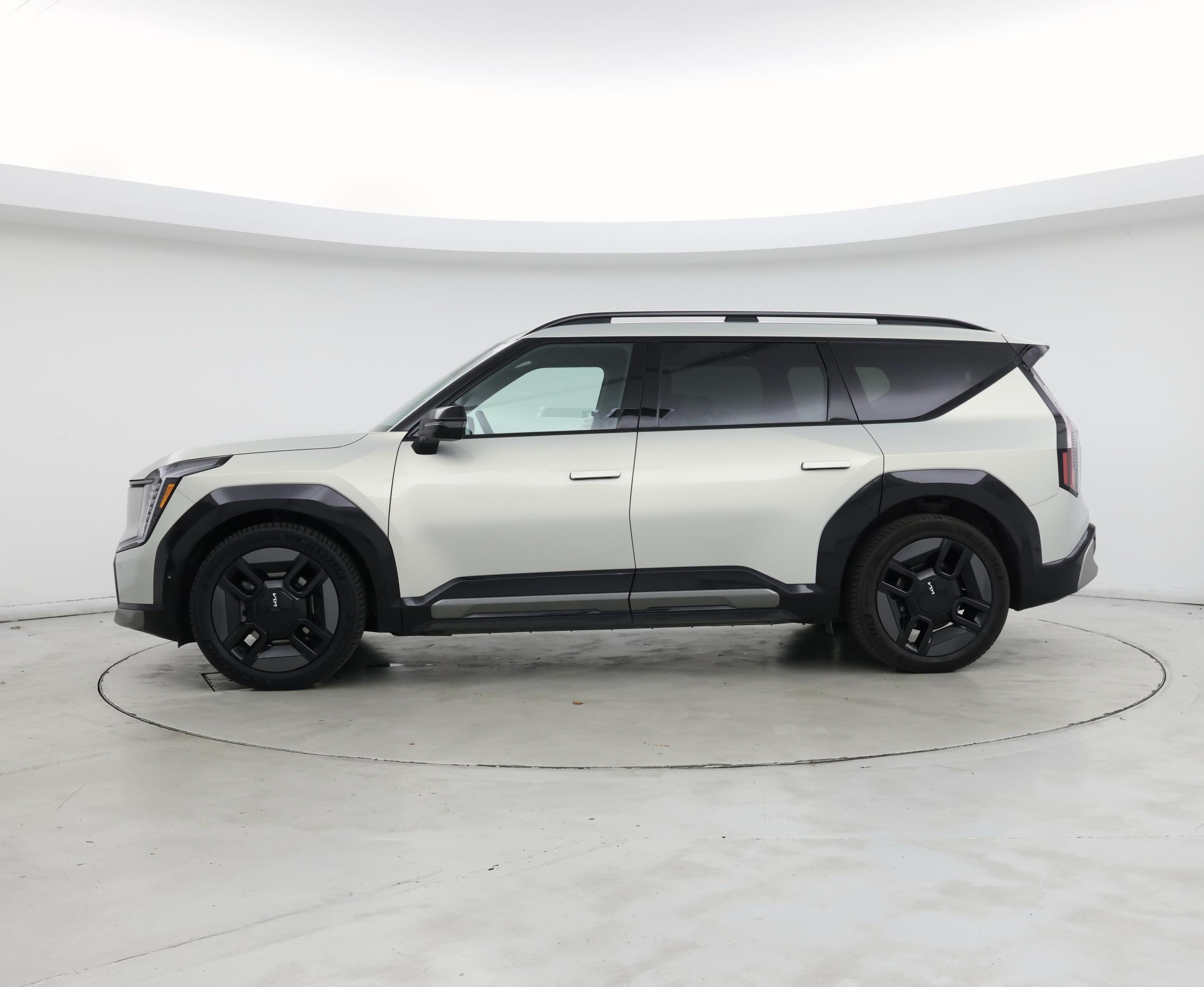 Thumbnail: 2024 Kia EV9 - 3