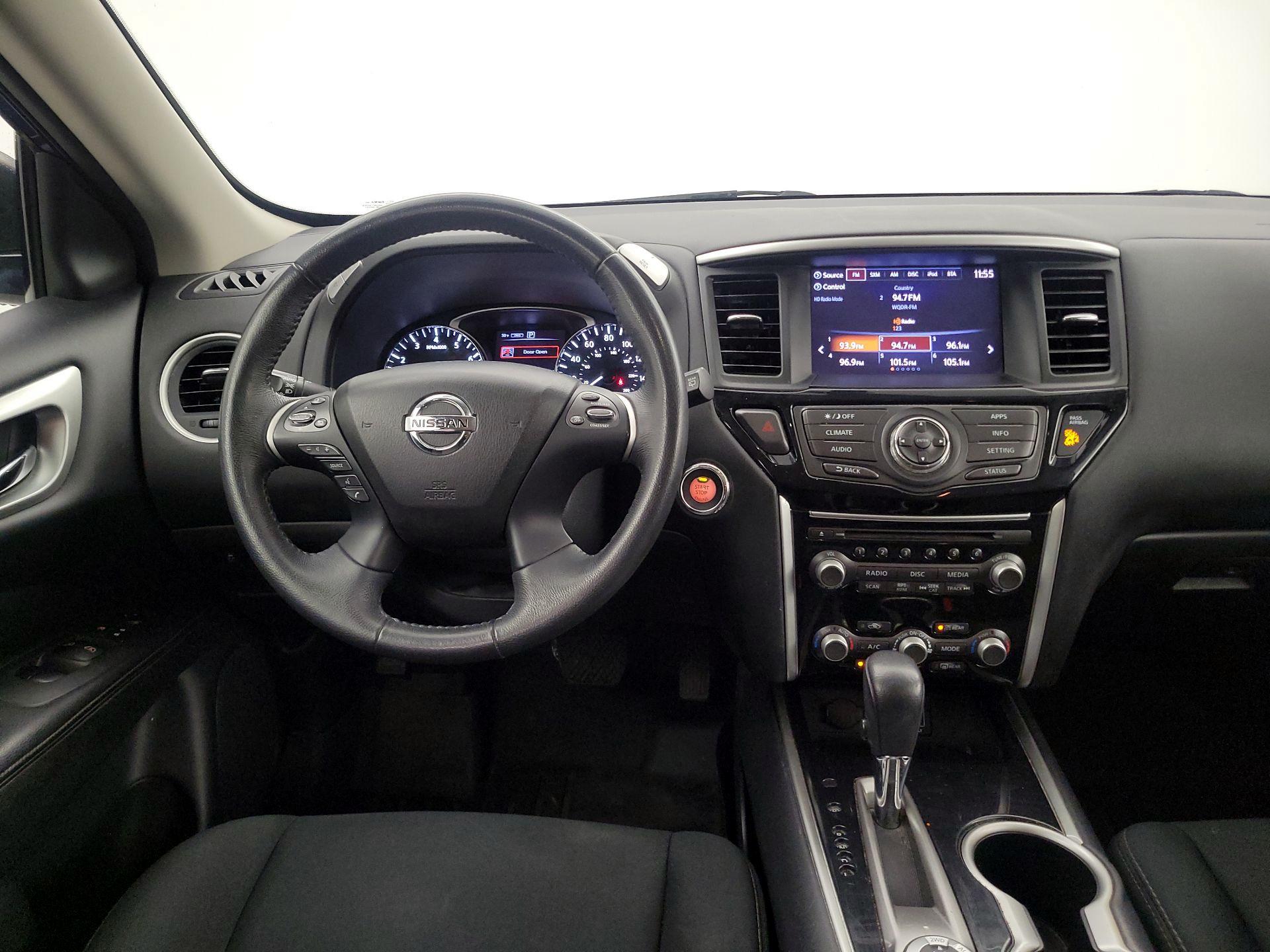 Thumbnail: 2018 Nissan Pathfinder - 10