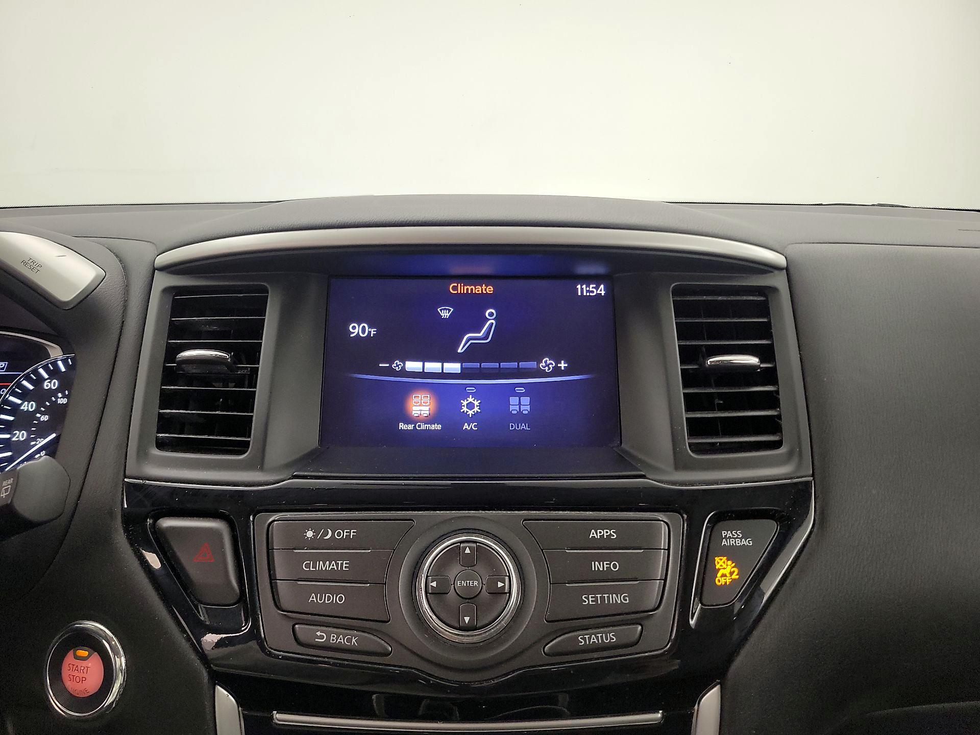 Thumbnail: 2018 Nissan Pathfinder - 16