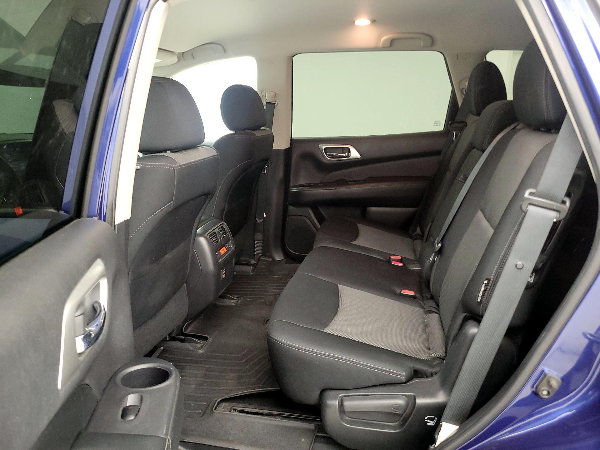 Thumbnail: 2018 Nissan Pathfinder - 19