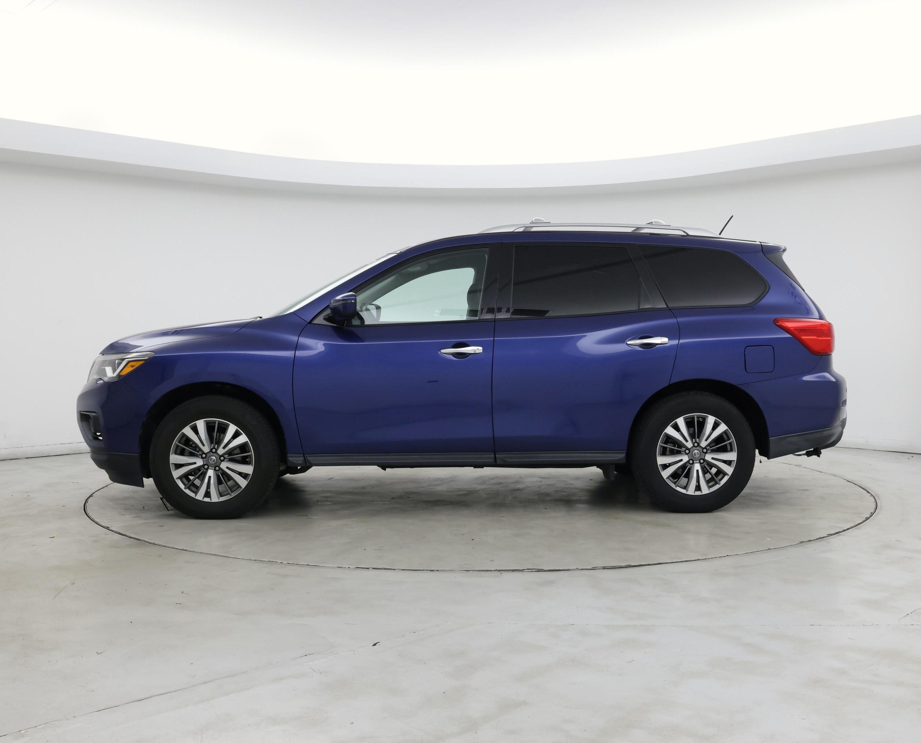 Thumbnail: 2018 Nissan Pathfinder - 3