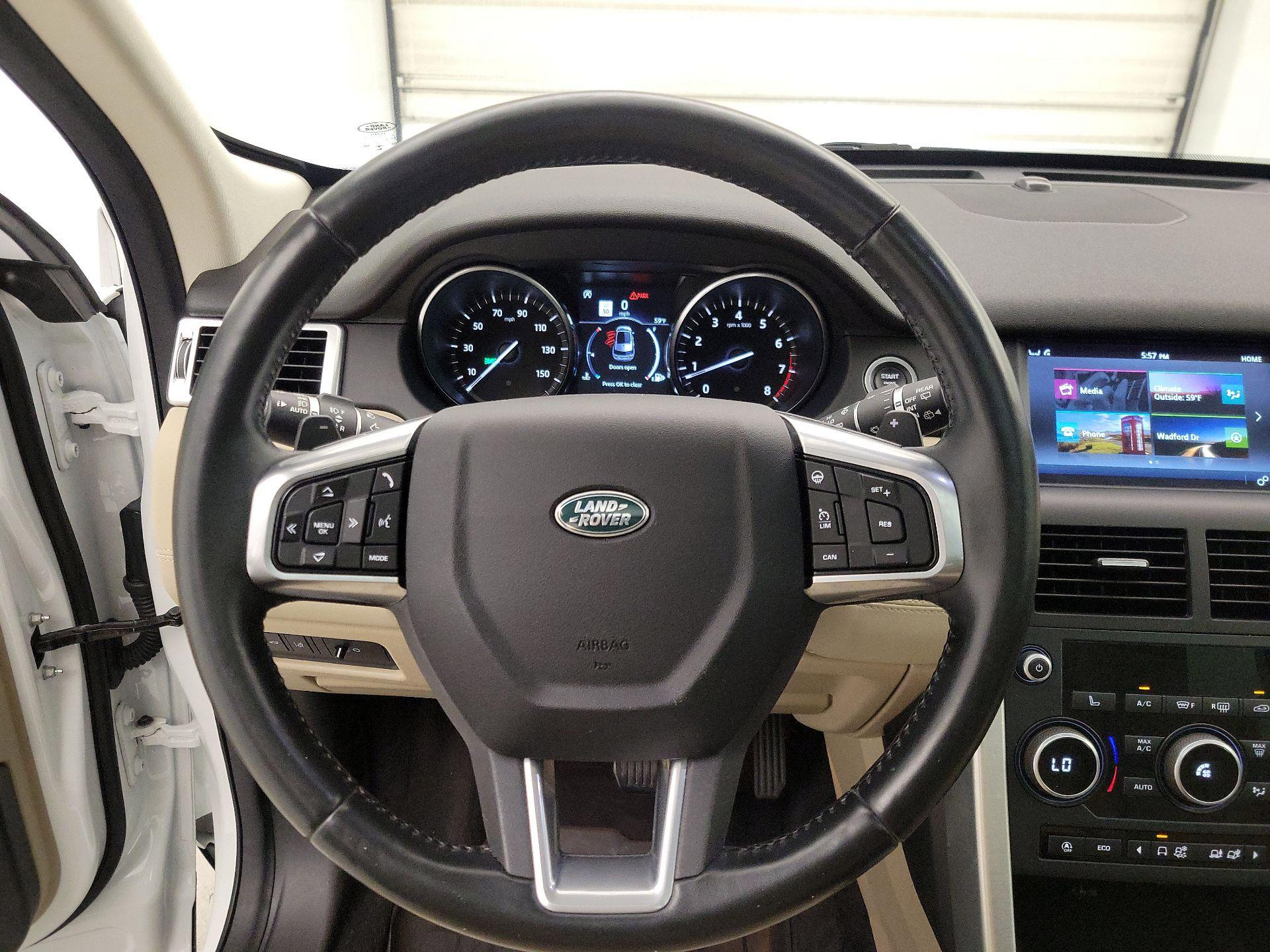 Thumbnail: 2018 Land Rover Discovery Sport - 10