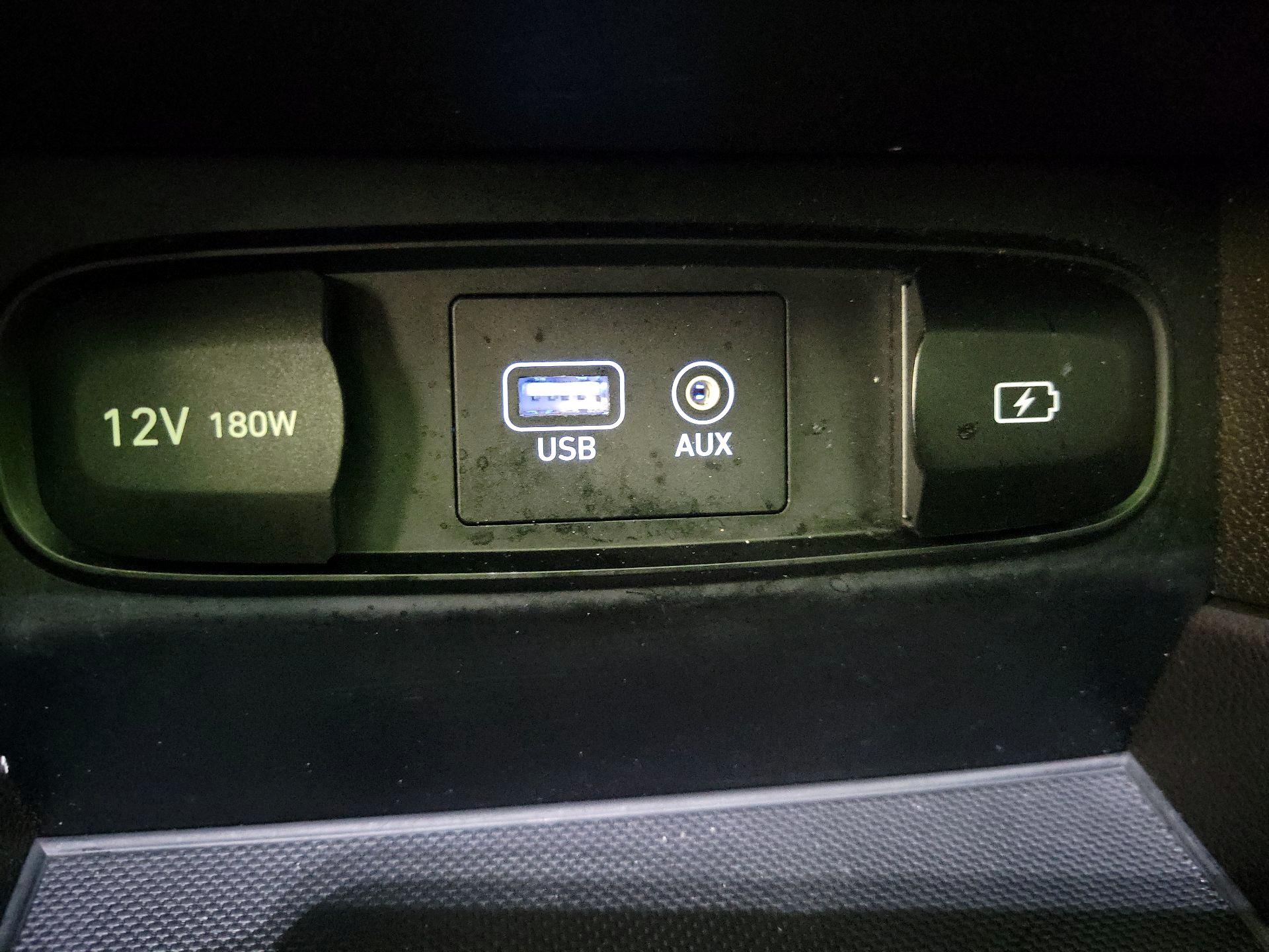 Thumbnail: 2019 Hyundai Santa Fe - 18