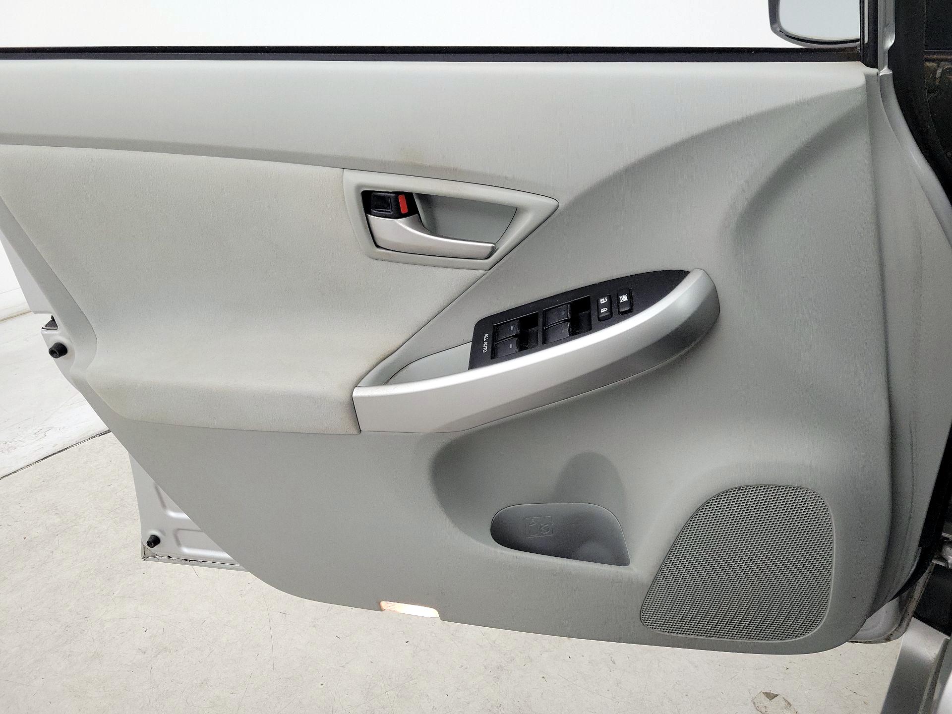 Thumbnail: 2014 Toyota Prius - 12