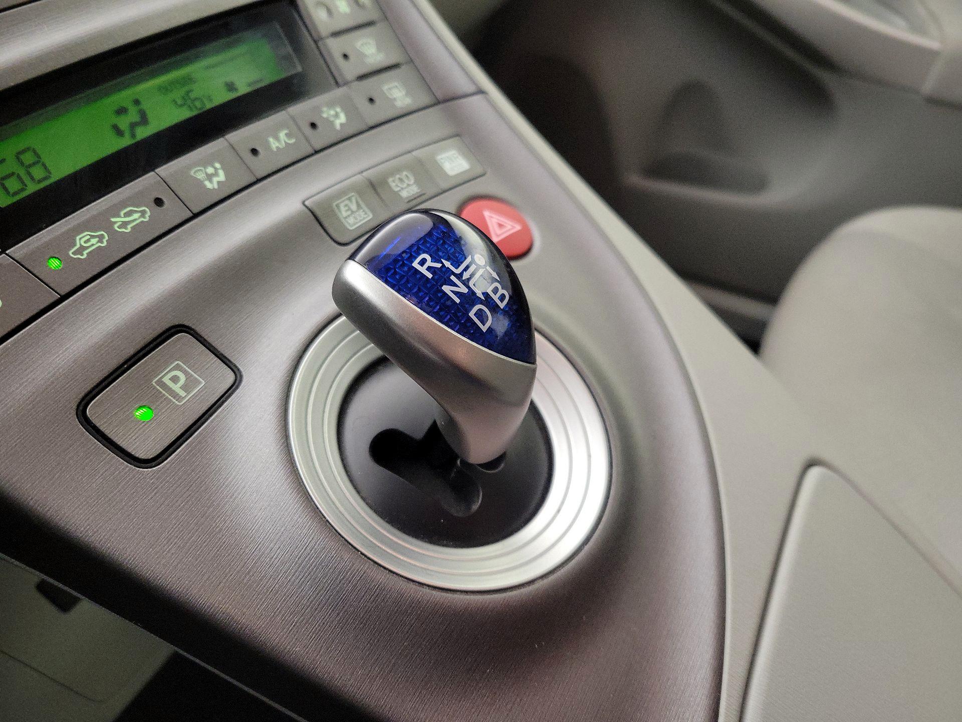 Thumbnail: 2014 Toyota Prius - 17