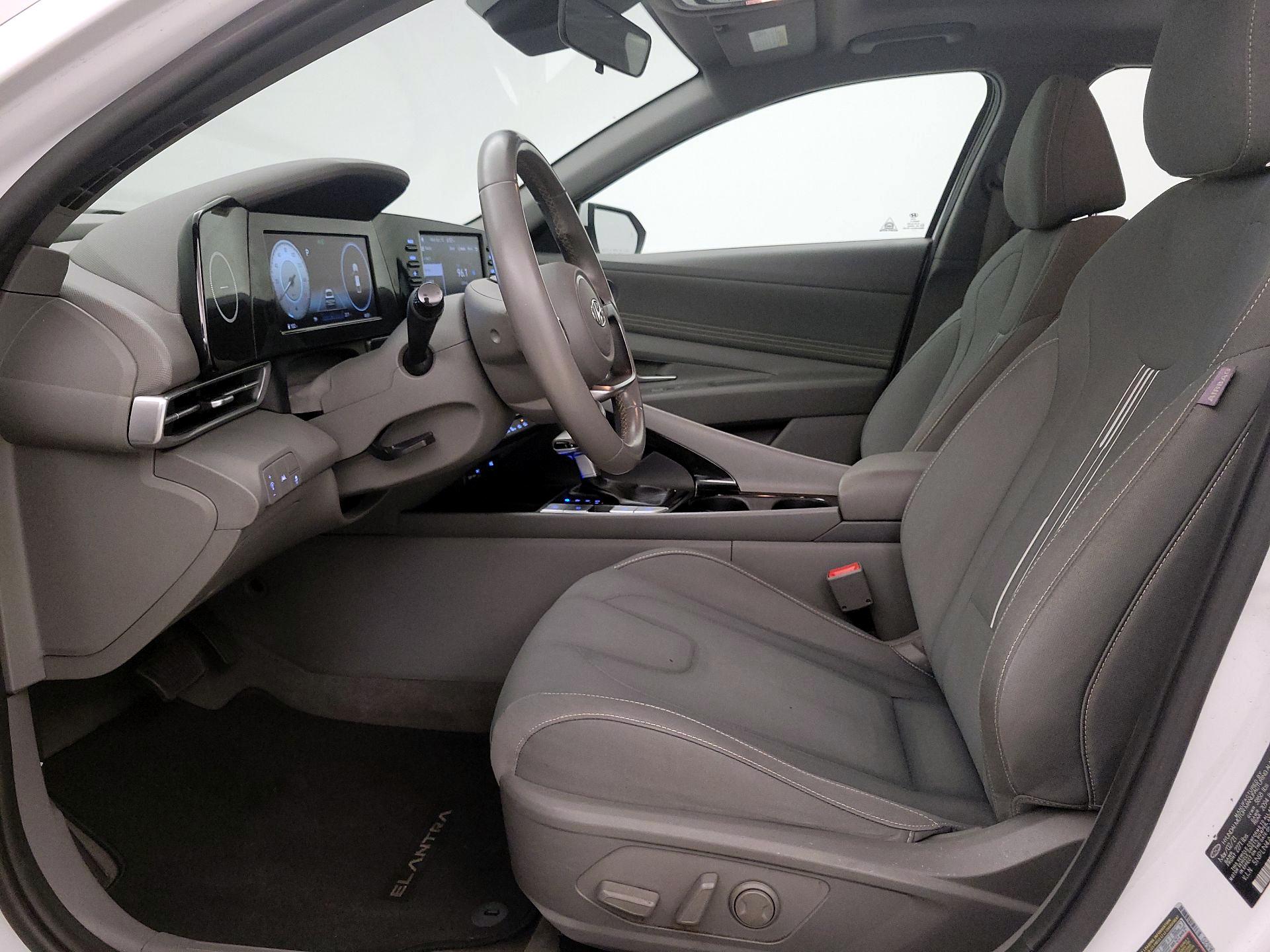 Thumbnail: 2021 Hyundai Elantra - 11