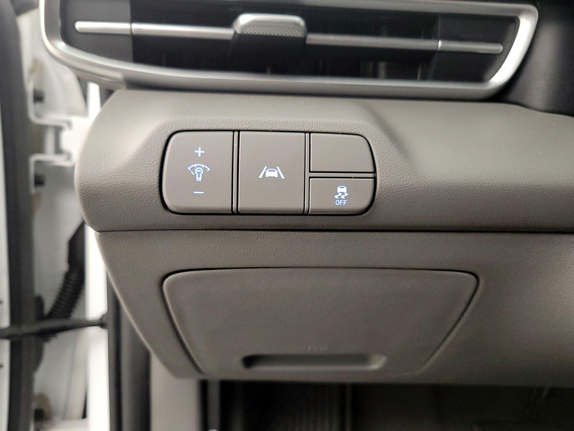 Thumbnail: 2021 Hyundai Elantra - 13