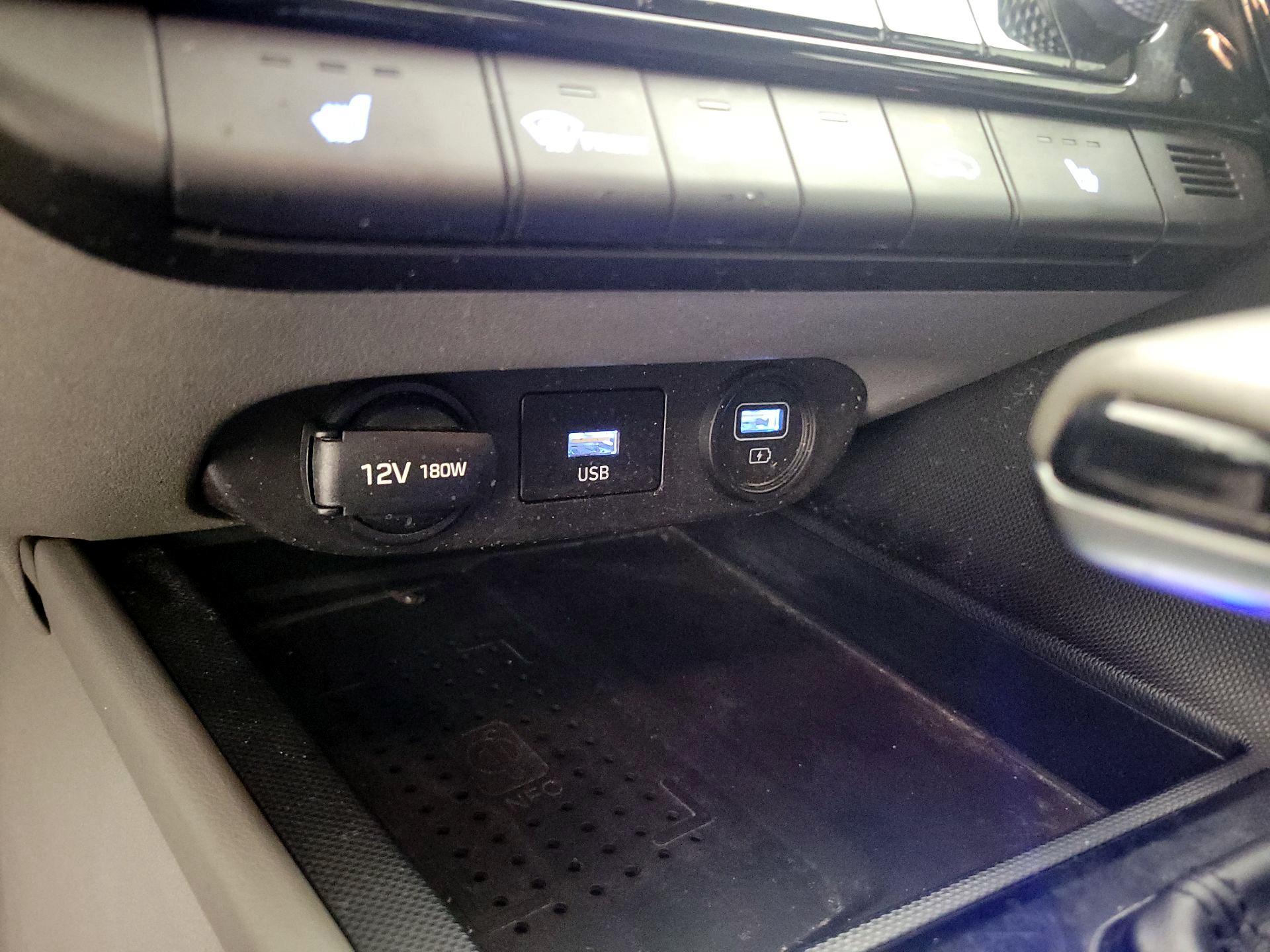 Thumbnail: 2021 Hyundai Elantra - 18