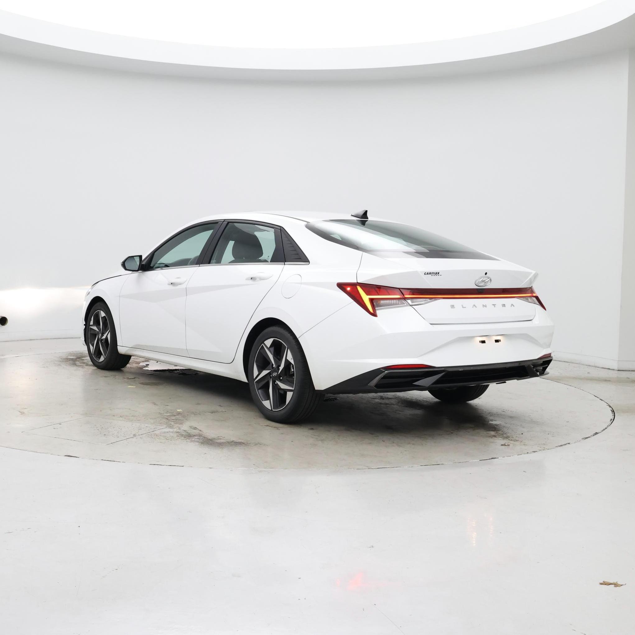 Thumbnail: 2021 Hyundai Elantra - 2