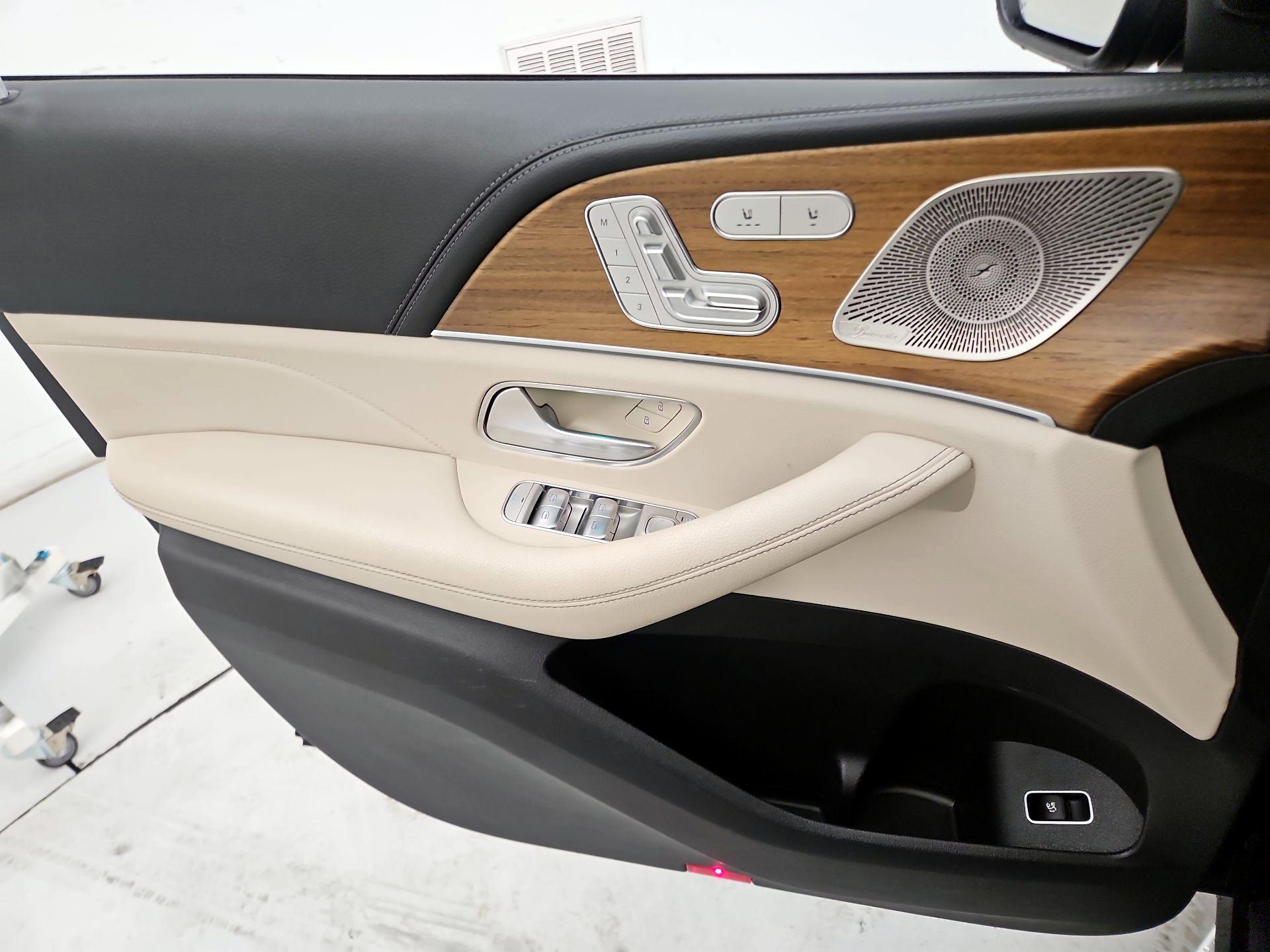 Thumbnail: 2022 Mercedes-Benz GLE - 12