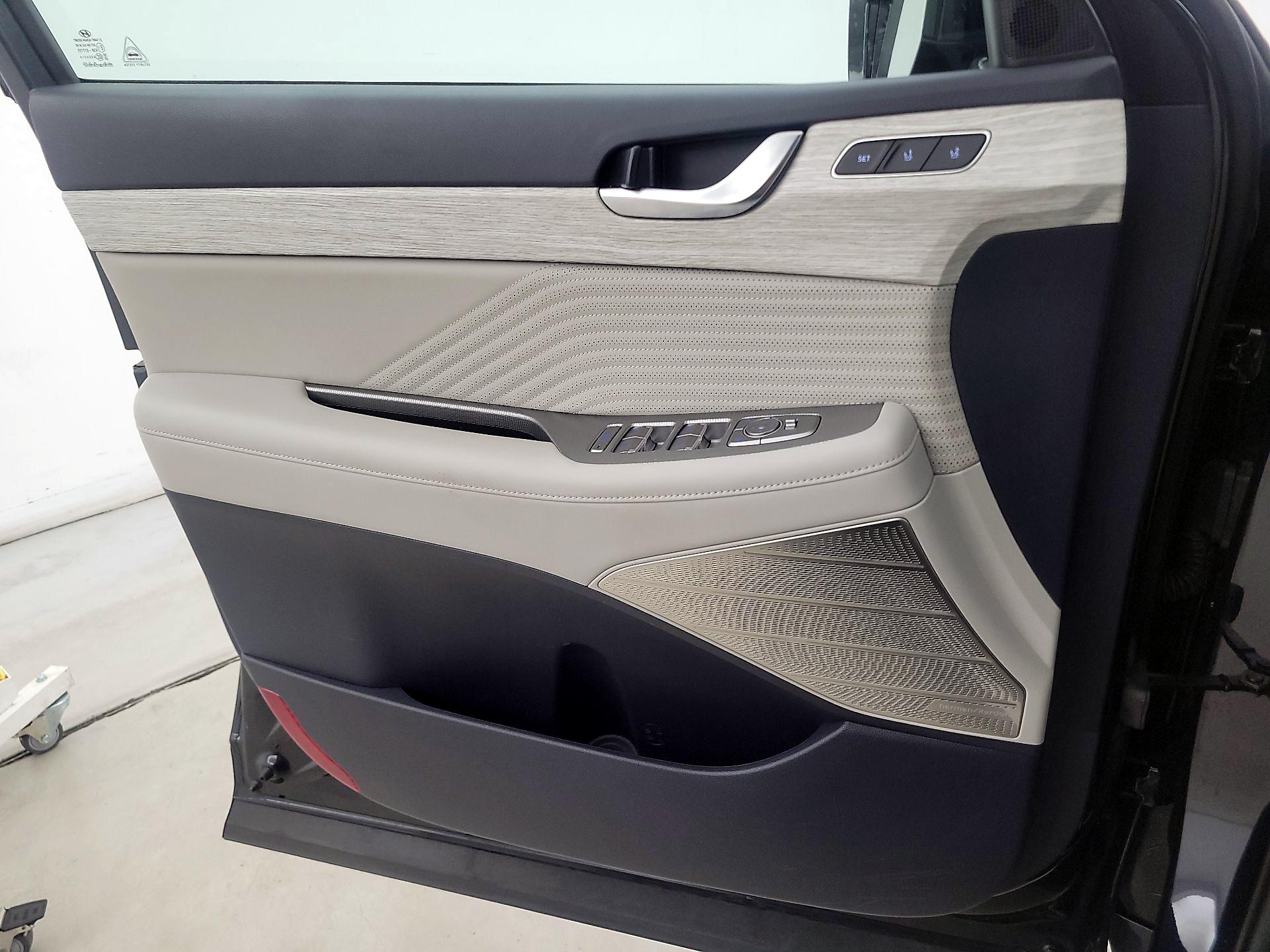 Thumbnail: 2025 Hyundai Palisade - 12