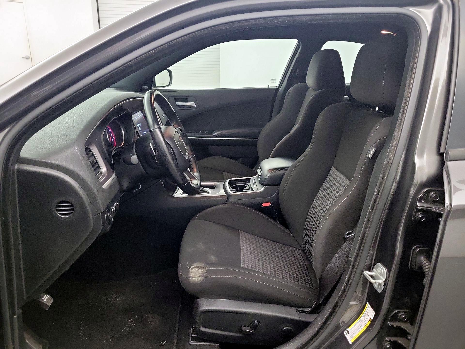 Thumbnail: 2022 Dodge Charger - 9