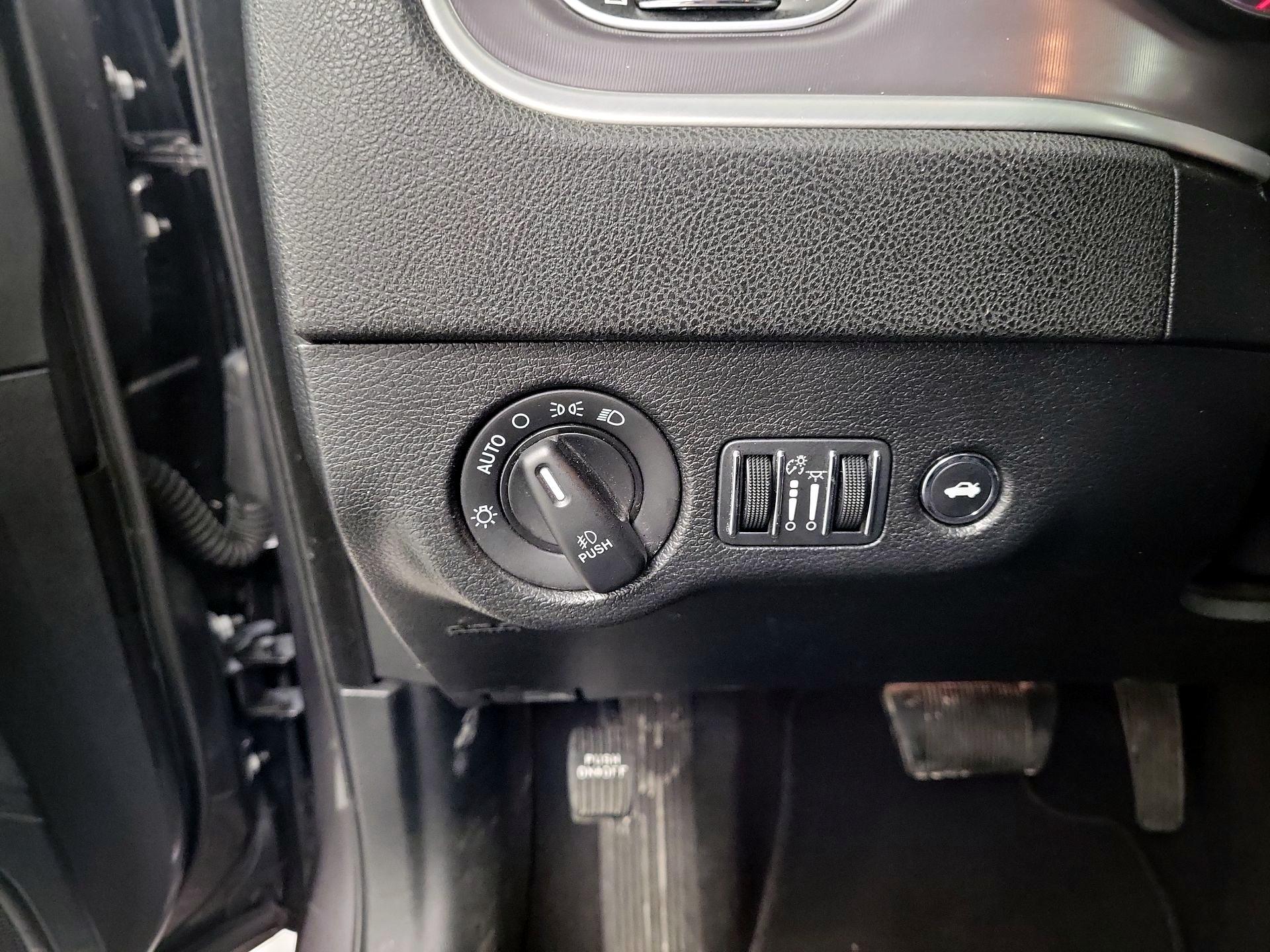 Thumbnail: 2022 Dodge Charger - 11