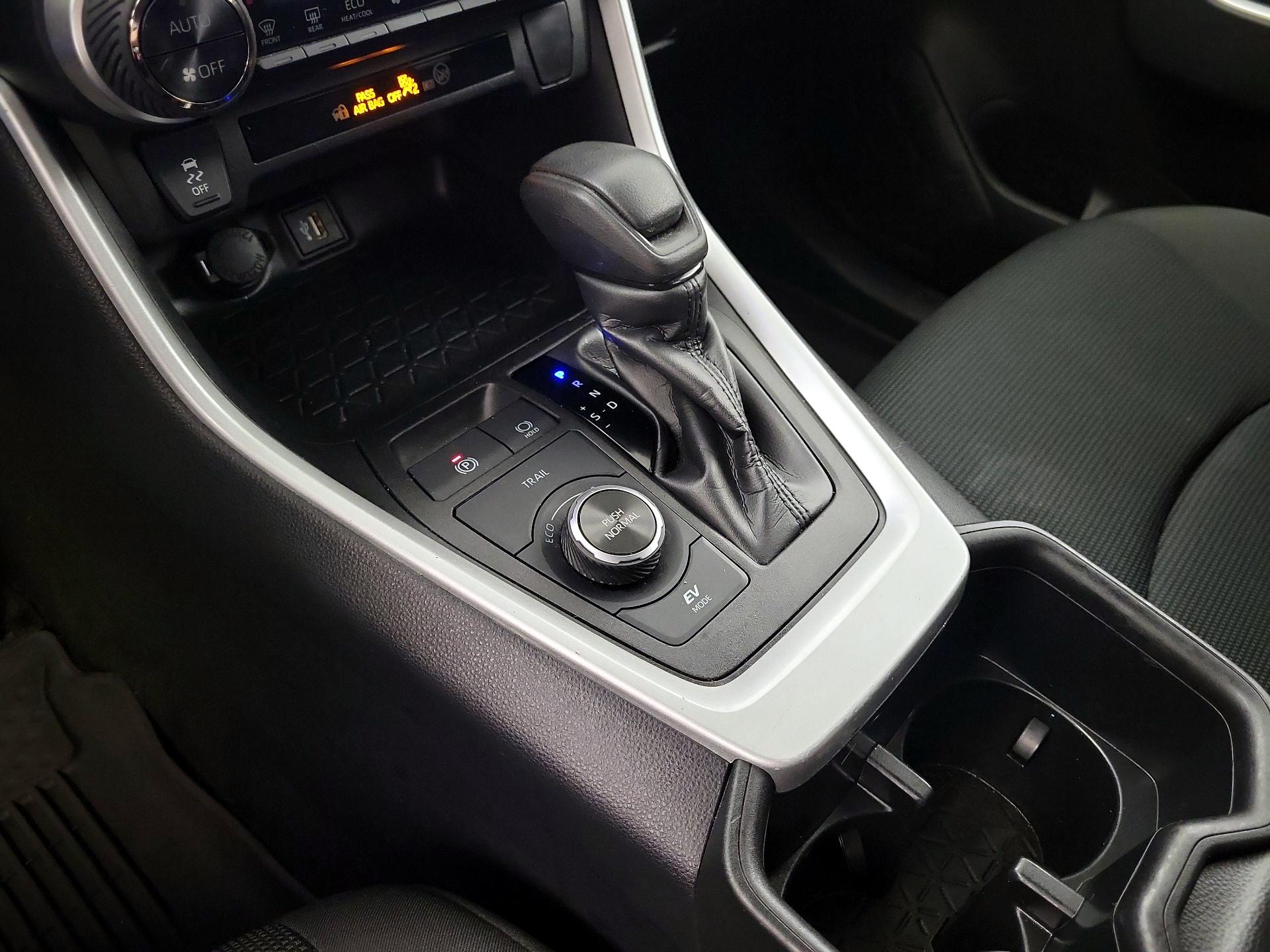 Thumbnail: 2024 Toyota RAV4 - 15