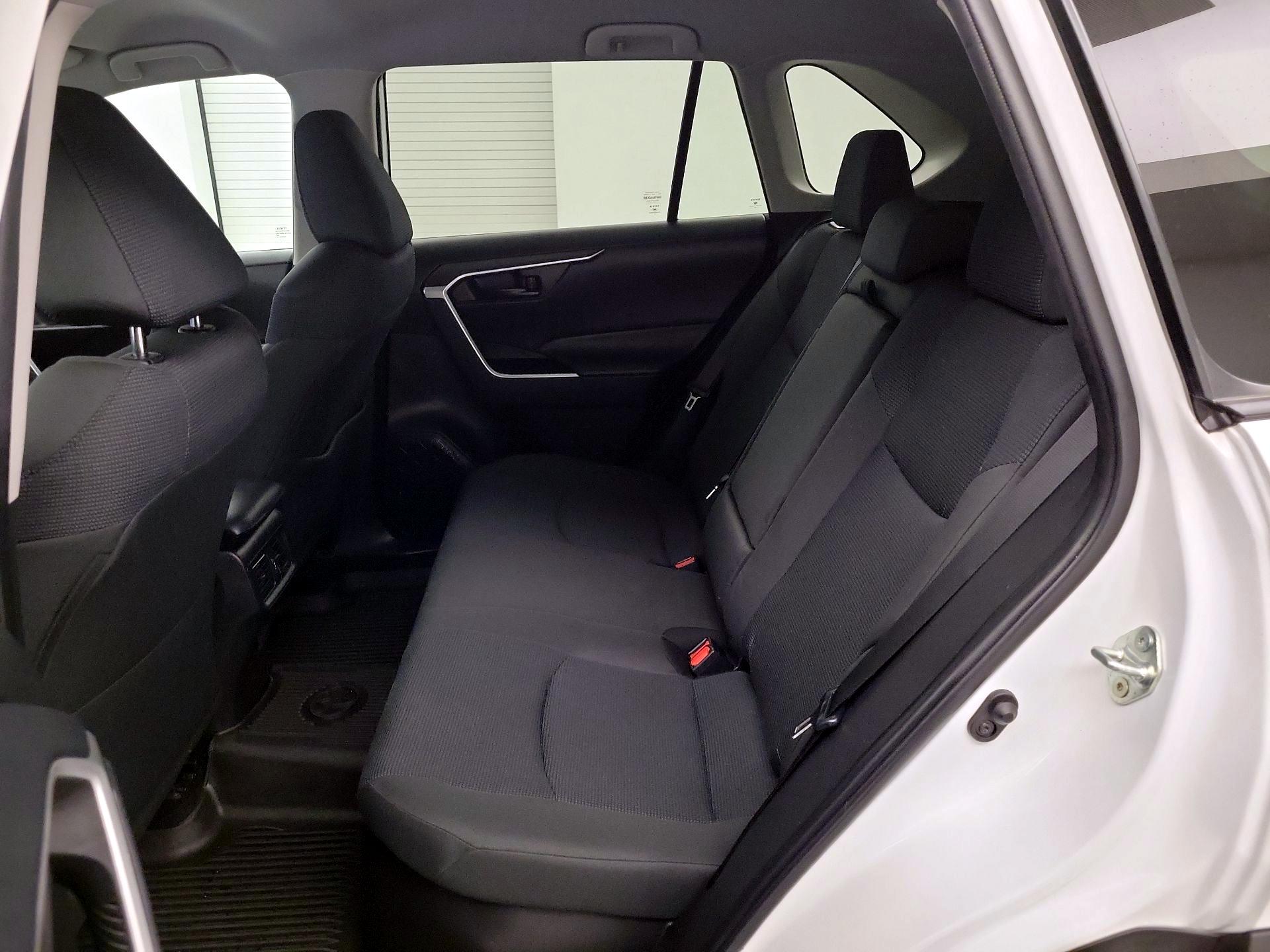 Thumbnail: 2024 Toyota RAV4 - 17