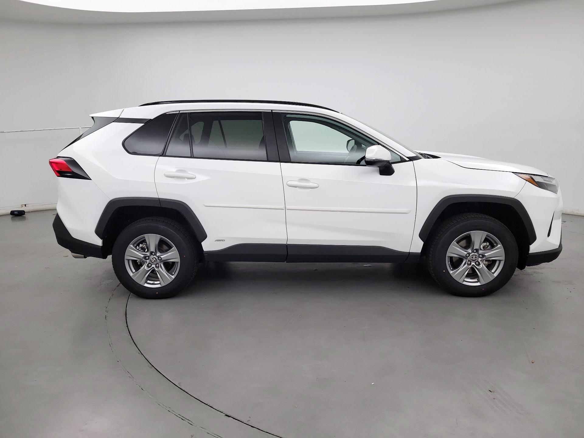 Thumbnail: 2024 Toyota RAV4 - 4