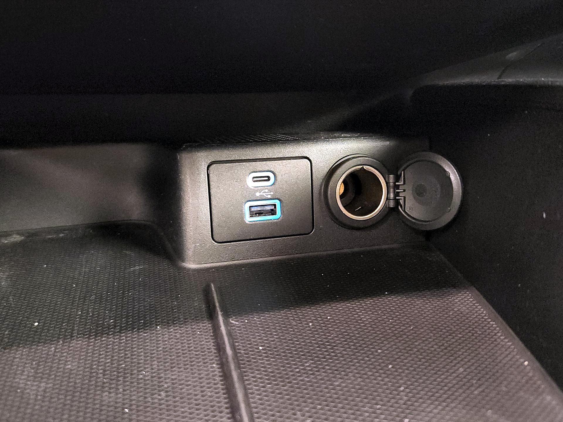 Thumbnail: 2022 Ford Escape - 16