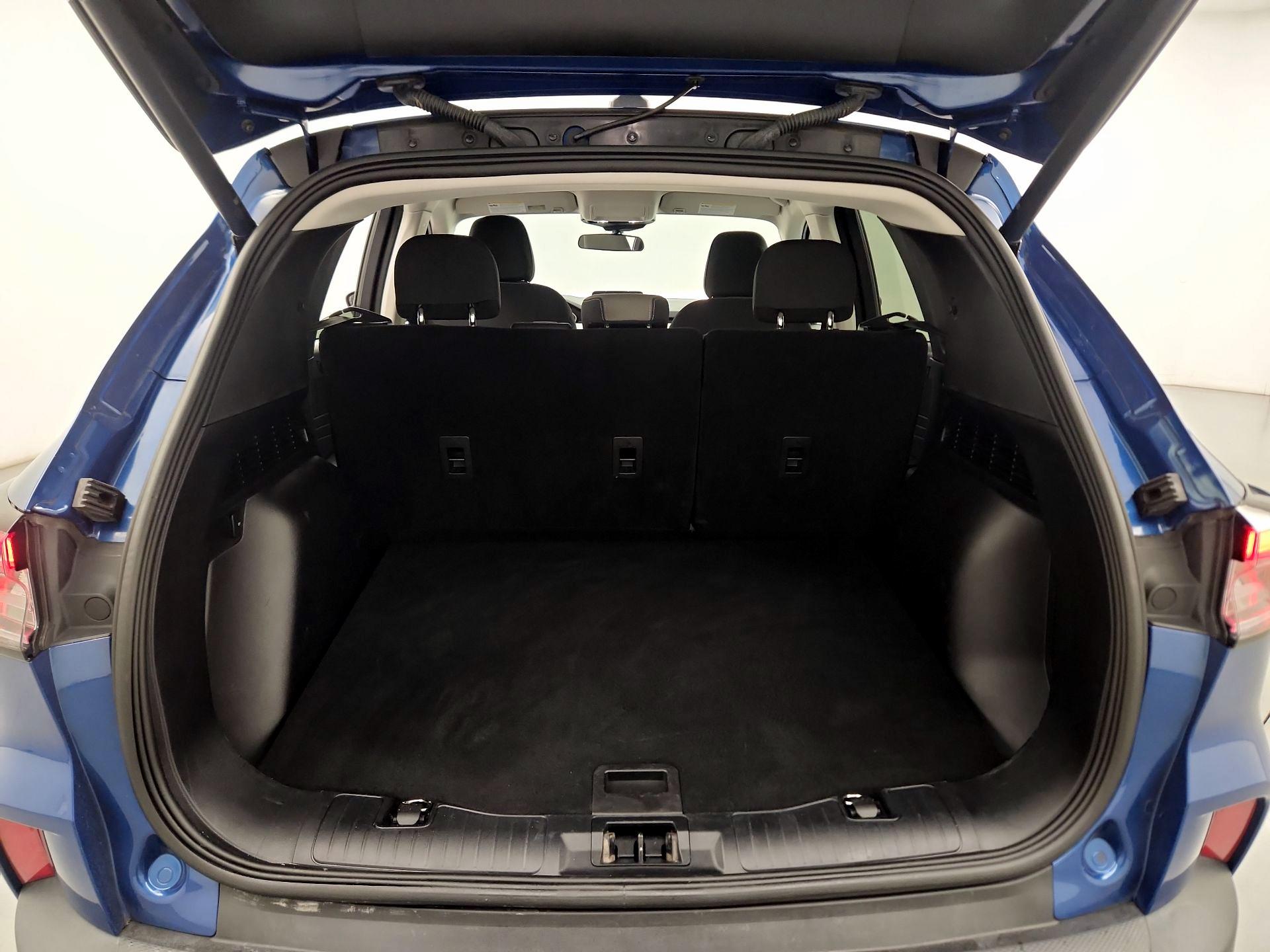 Thumbnail: 2022 Ford Escape - 18